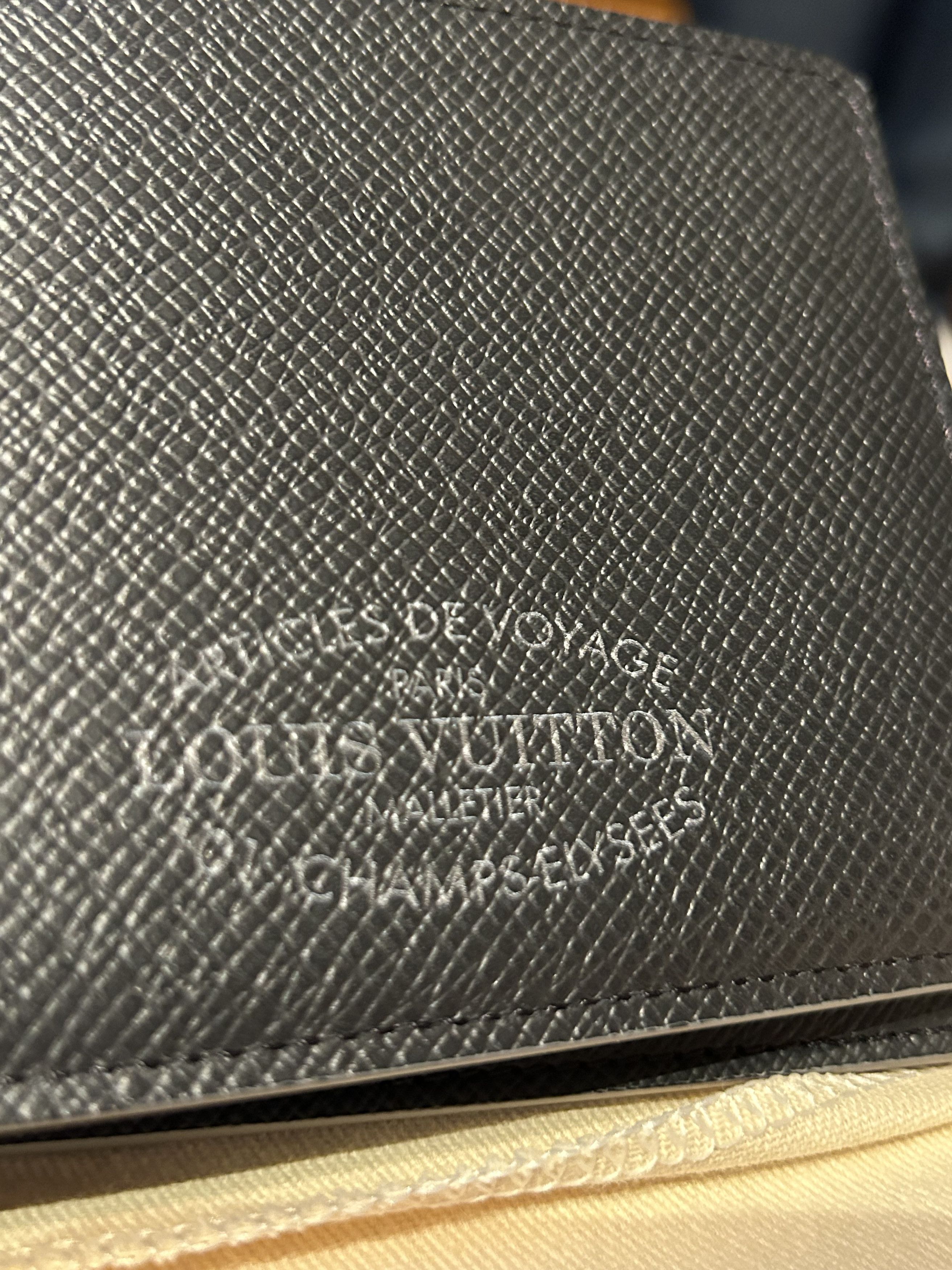 Louis Vuitton Louis Vuitton Articles de Voyage Men Wallet Size ONE SIZE - 9 Thumbnail