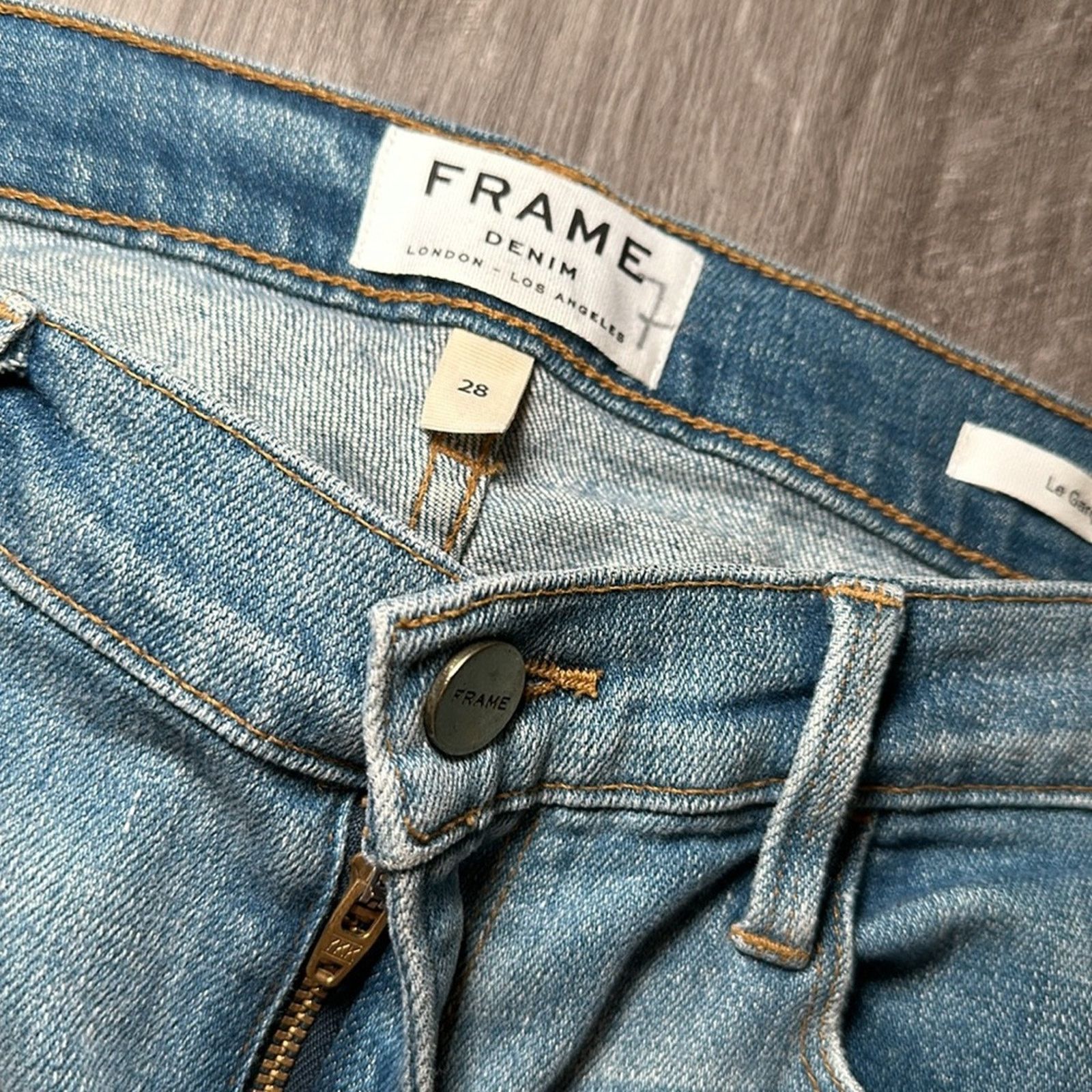 Frame Frame Le Garçon Lucielle Distressed Boyfriend Jeans - 28 Size 28" / US 6 / IT 42 - 7 Thumbnail