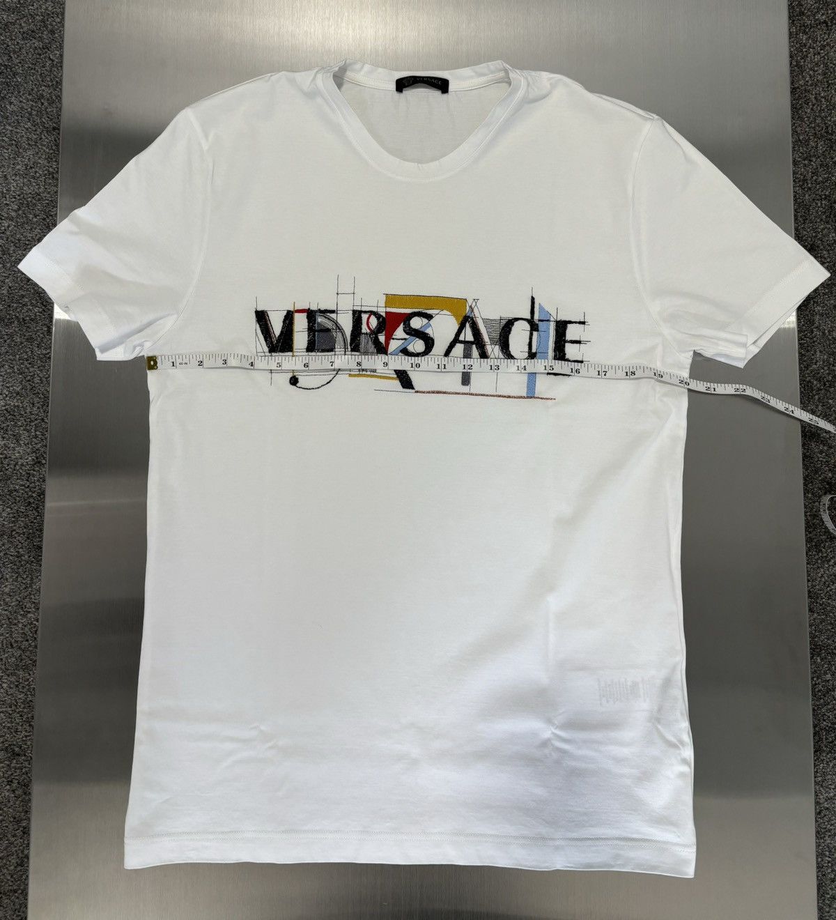 Versace Versace embroidered T-shirt - brand new - size large Size US L / EU 52-54 / 3 - 5 Thumbnail