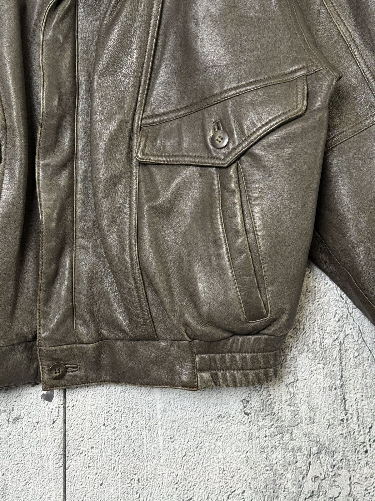 Vintage Vintage Brown Leather Jacket Retro Style Flight Bomber Size US L / EU 52-54 / 3 - 9 Thumbnail