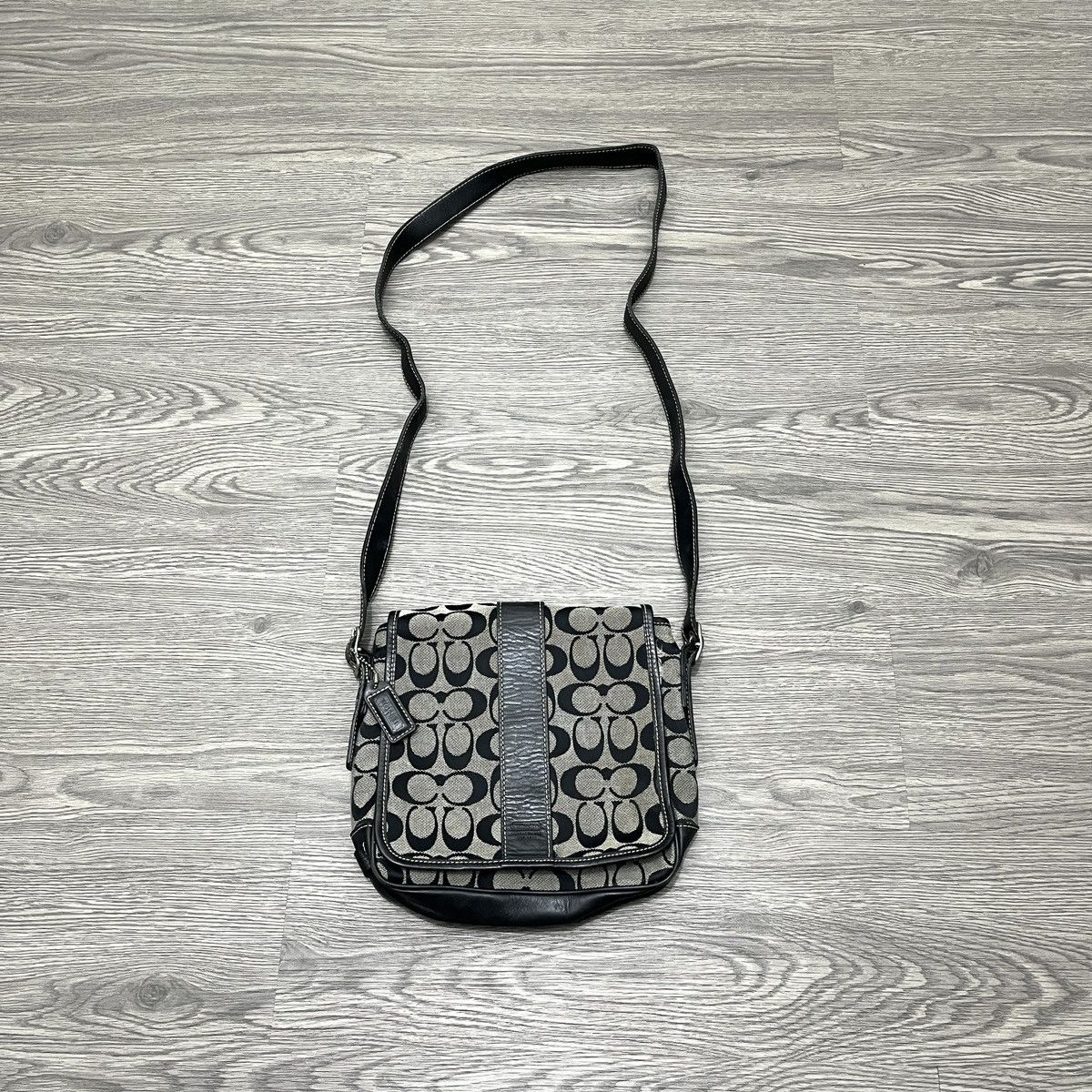 Coach Vintage Coach Monogram Crossbody Bag 🟥 Size ONE SIZE - 1 Thumbnail