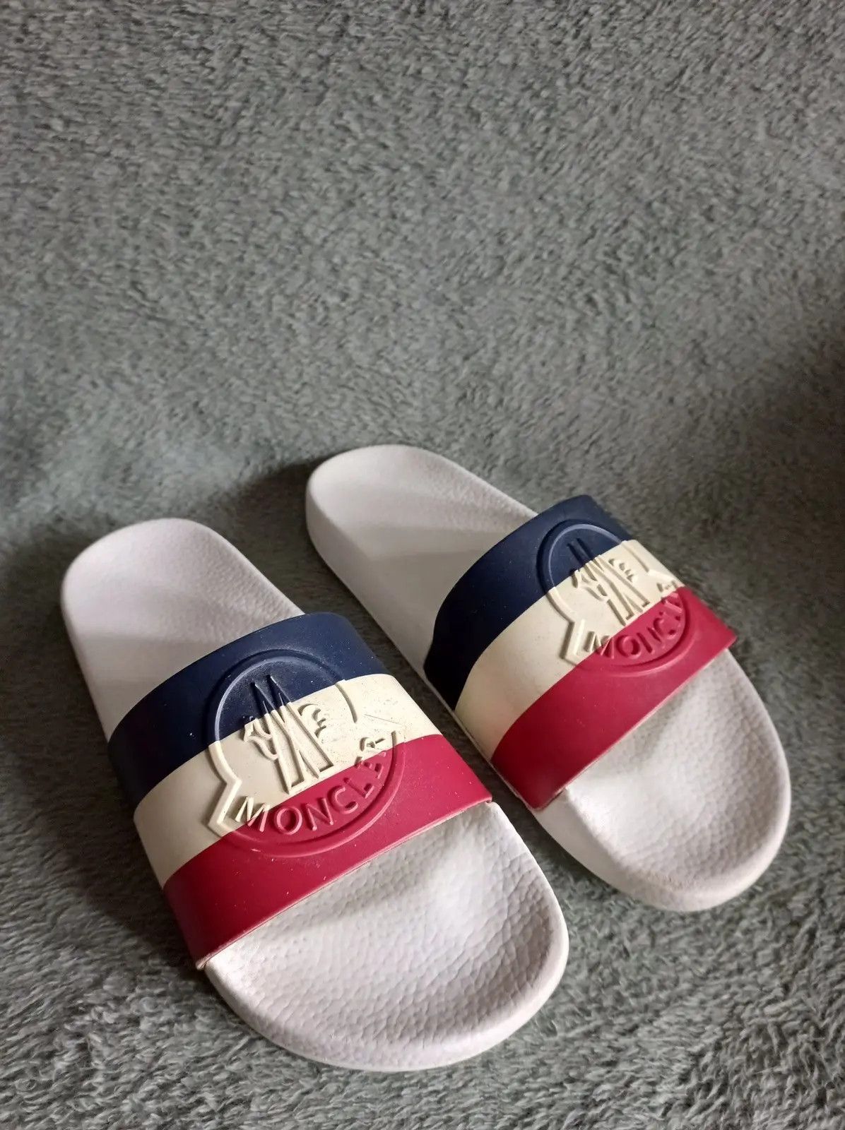 Moncler MONCLER Basile Logo-Embossed Striped Rubber Slides EU 41 Size US 8 / EU 41 - 3 Thumbnail