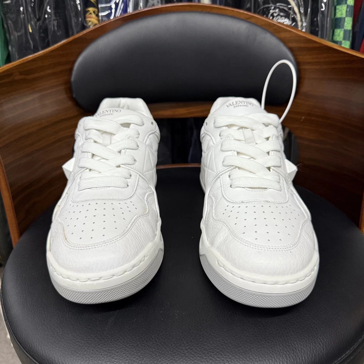 Valentino Valentino Garavani One Stud White 43 Good Size US 10 / EU 43 - 2 Thumbnail