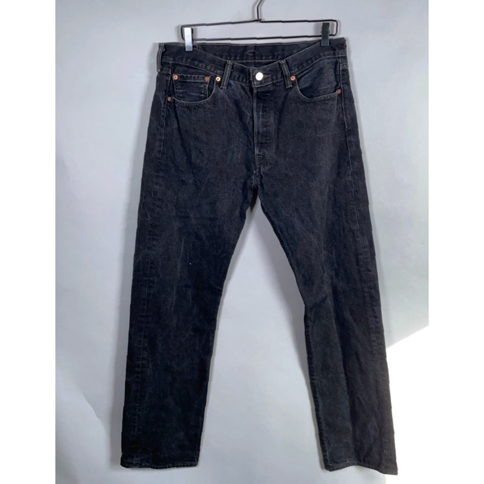 Levi's VINTAGE Levi's 501 Jeans Men's 34x32 Straight Fit Black Cotton Denim Retro 90s Size US 34 / EU 50 - 2 Thumbnail