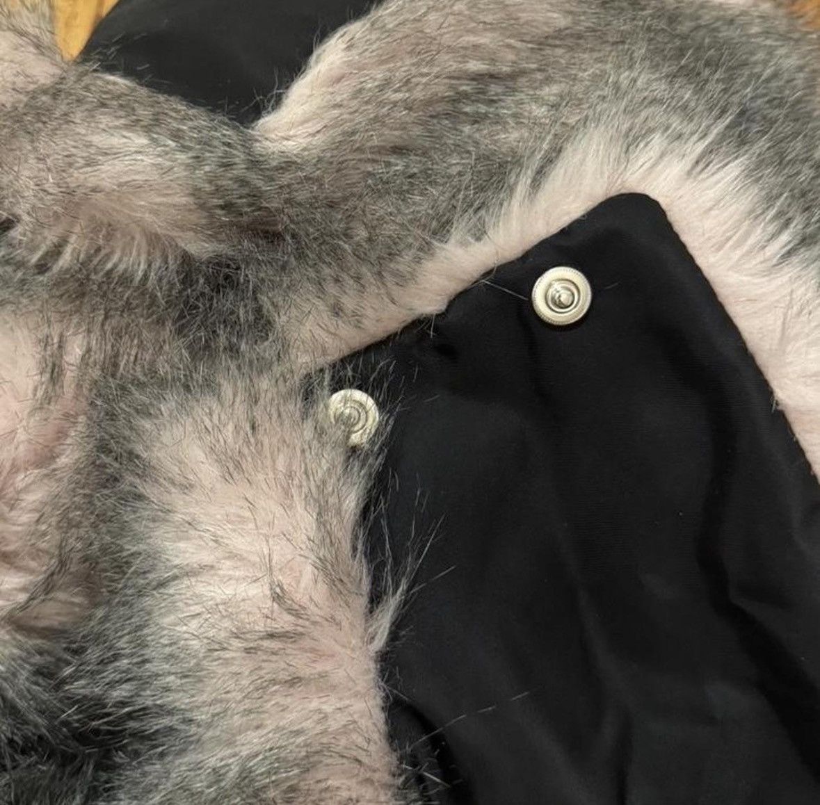 Prada Prada Re-Nylon hat with pink and black fur trim Size ONE SIZE - 6 Thumbnail