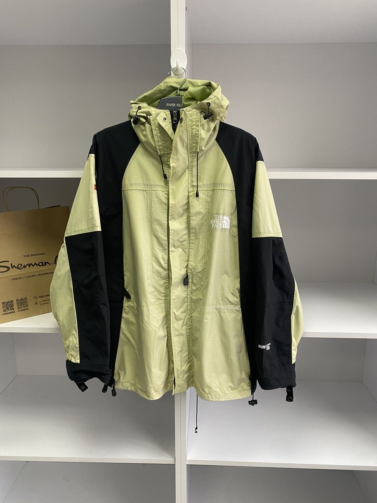 The North Face × Vintage Vintage The North Face Summit Gore Tex 2 in 1 Jacket Size US M / EU 48-50 / 2 - 1 Thumbnail