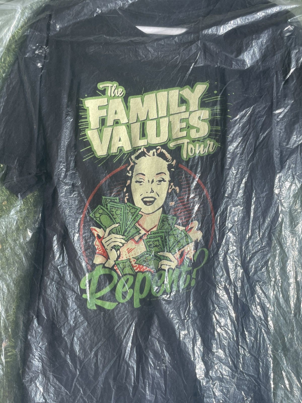 Band Tees Family Values Tour Tee (Band Tee) Size US L / EU 52-54 / 3 - 1 Thumbnail
