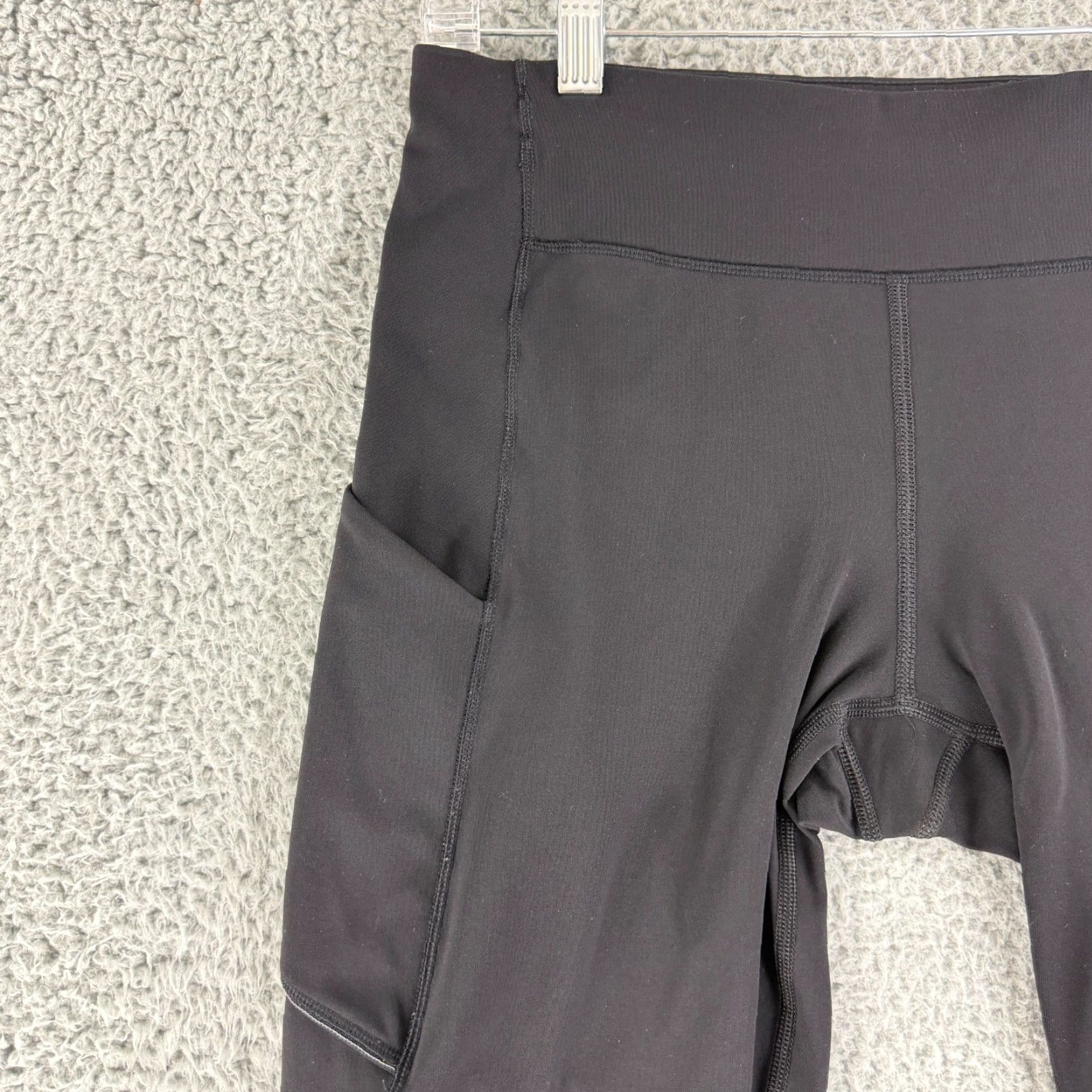 Lululemon Lululemon Pace Revival Crop Leggings Womens 8 Black Pull On Luxtreme Yoga Crop Leggings Womens Size 8 Black Luxtreme Yoga Size 30" / US 8 / IT 44 - 2 Thumbnail
