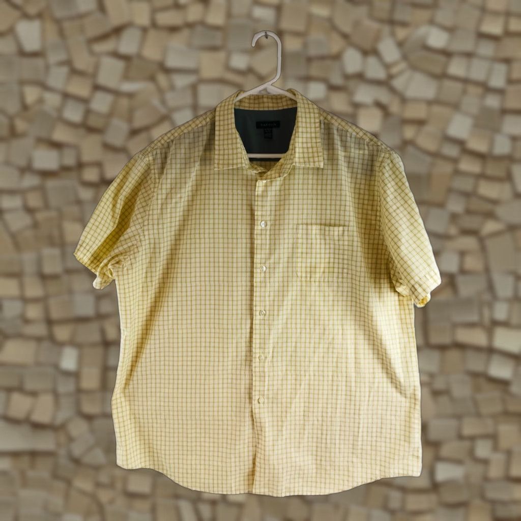 Van Heusen Van Heusen Shirt Men XL 17-17.5 White Yellow Check Button-Up Short Sleeve Casual Size US XL / EU 56 / 4 - 1 Thumbnail