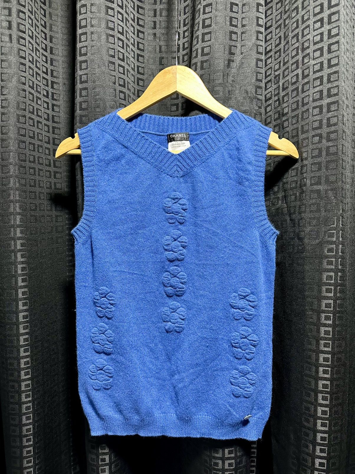 Chanel Chanel knitted vest Size S / US 4 / IT 40 - 1 Thumbnail