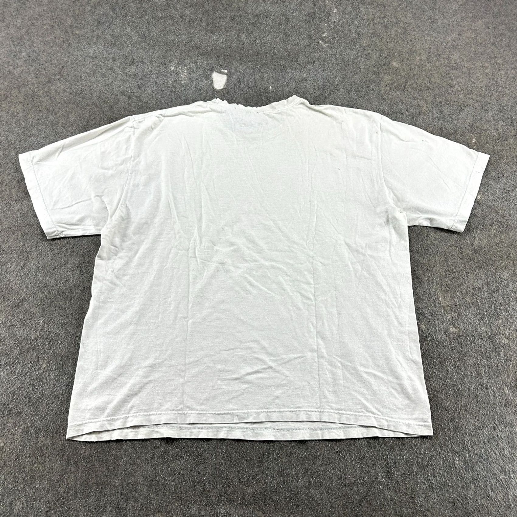 Vintage VINTAGE No Boundaries Shirt Mens L White Boxy Surfer Distressed 90s Thrashed Logo 100410 Size US L / EU 52-54 / 3 - 7 Thumbnail