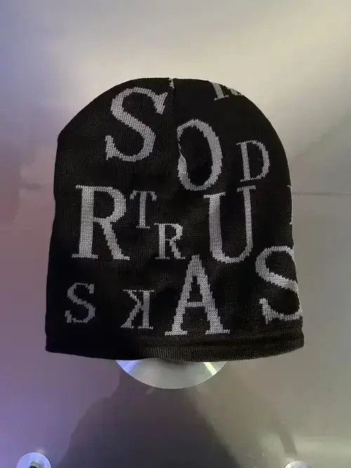 Other Y2K Letter Graphic Beanie Size ONE SIZE - 1 Thumbnail