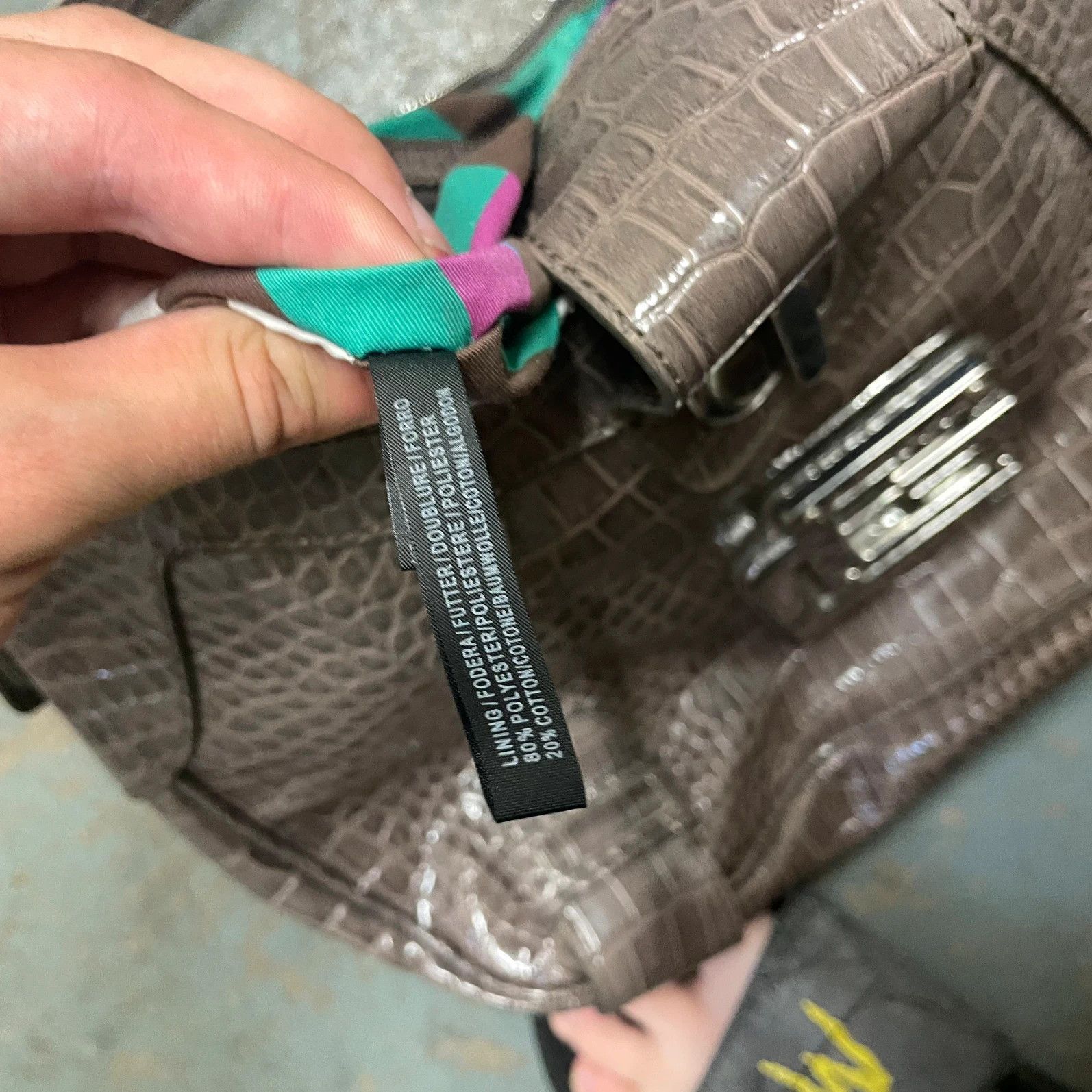 Guess Guess 2000s y2k vintage leather bag Size ONE SIZE - 8 Thumbnail
