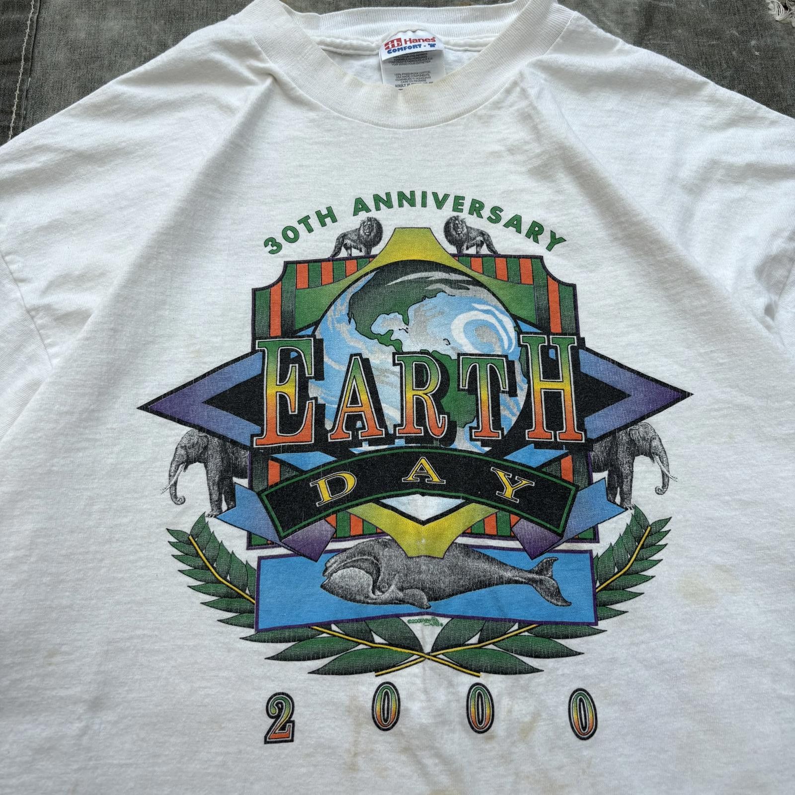Hanes Vintage Y2K Earth Day Lion Elephant Whale Animals Shirt Size US XL / EU 56 / 4 - 2 Thumbnail