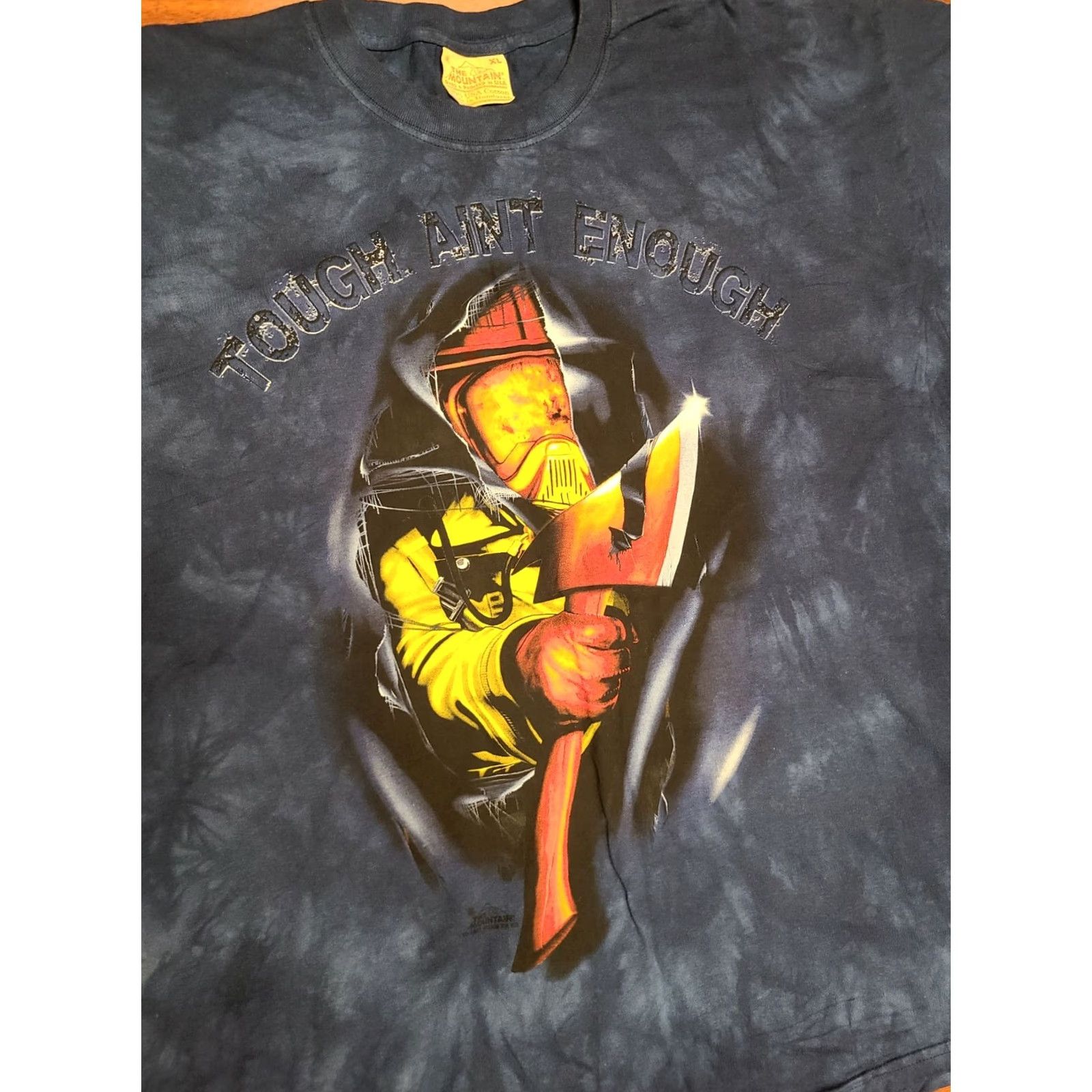 The Mountain VINTAGE The Mountain T Shirt Firefighter Graphic Mens XL Blue 90s Fireman Retro Grunge Designer City Classic Dad Theme Shirts Size US XL / EU 56 / 4 - 2 Thumbnail