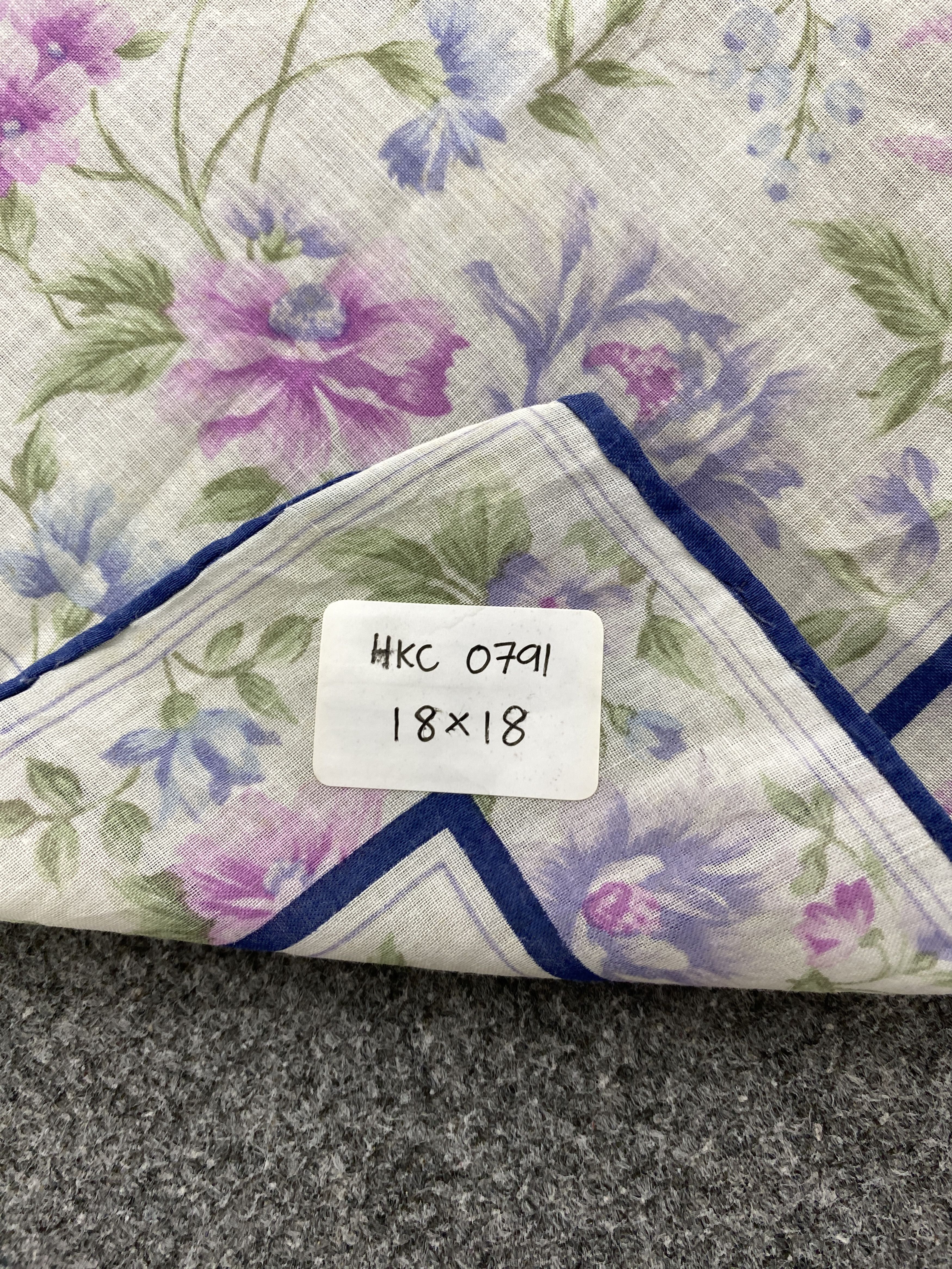 Vintage Yves Saint Laurent Handkerchief / Neckerchief HKC0791 Size ONE SIZE - 6 Thumbnail