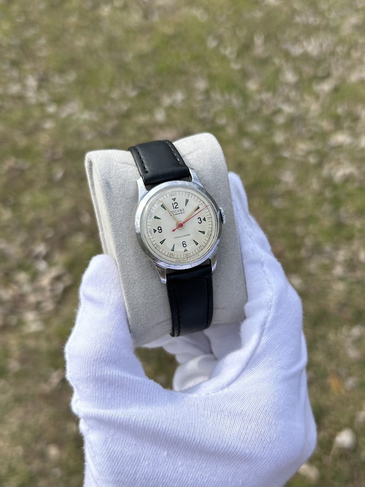 Vintage Vintage Watch Moskva USSR Soviet Mechanical Authentic 1950s Size ONE SIZE - 10 Thumbnail