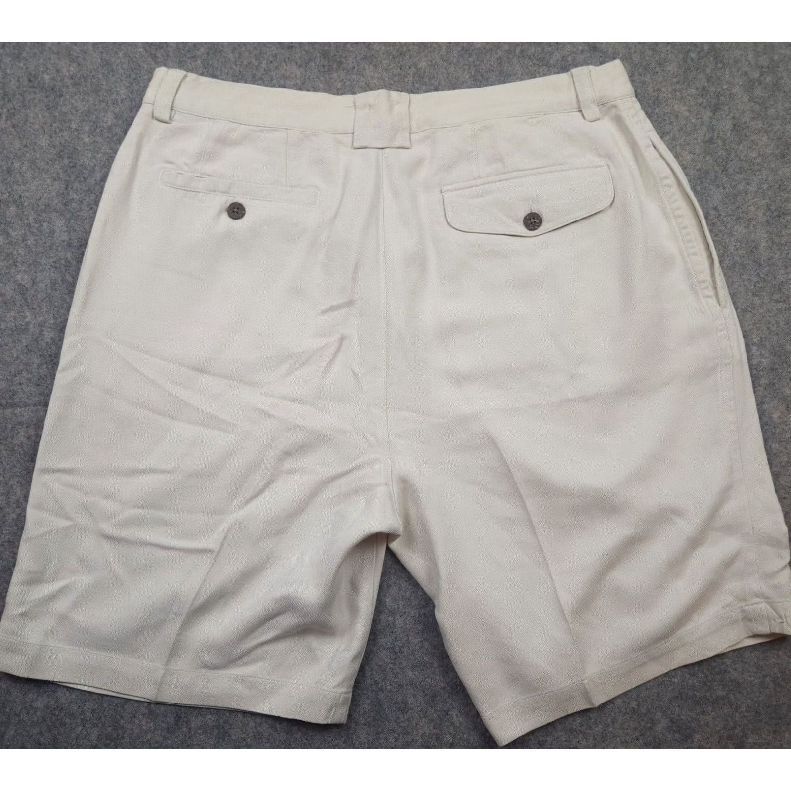 Tommy Bahama Tommy Bahama Shorts Bermuda Pleated 34 Silk Beige Beach Casual Mens Size US 34 / EU 50 - 6 Thumbnail
