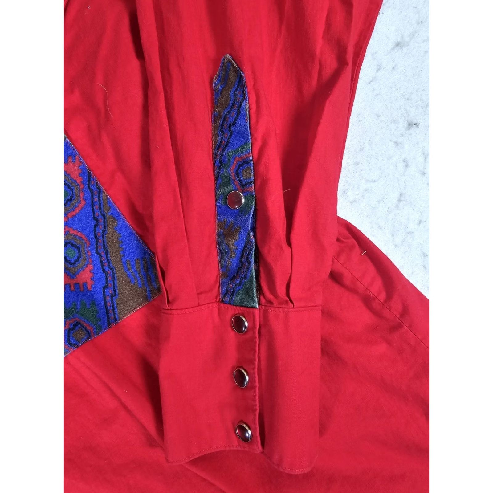 Vintage VINTAGE Trisha DeHall Western Shirt Lg Long Sleeve Rockabilly Cowboy Red Aztec Pearl Snap Mens Size US L / EU 52-54 / 3 - 6 Thumbnail