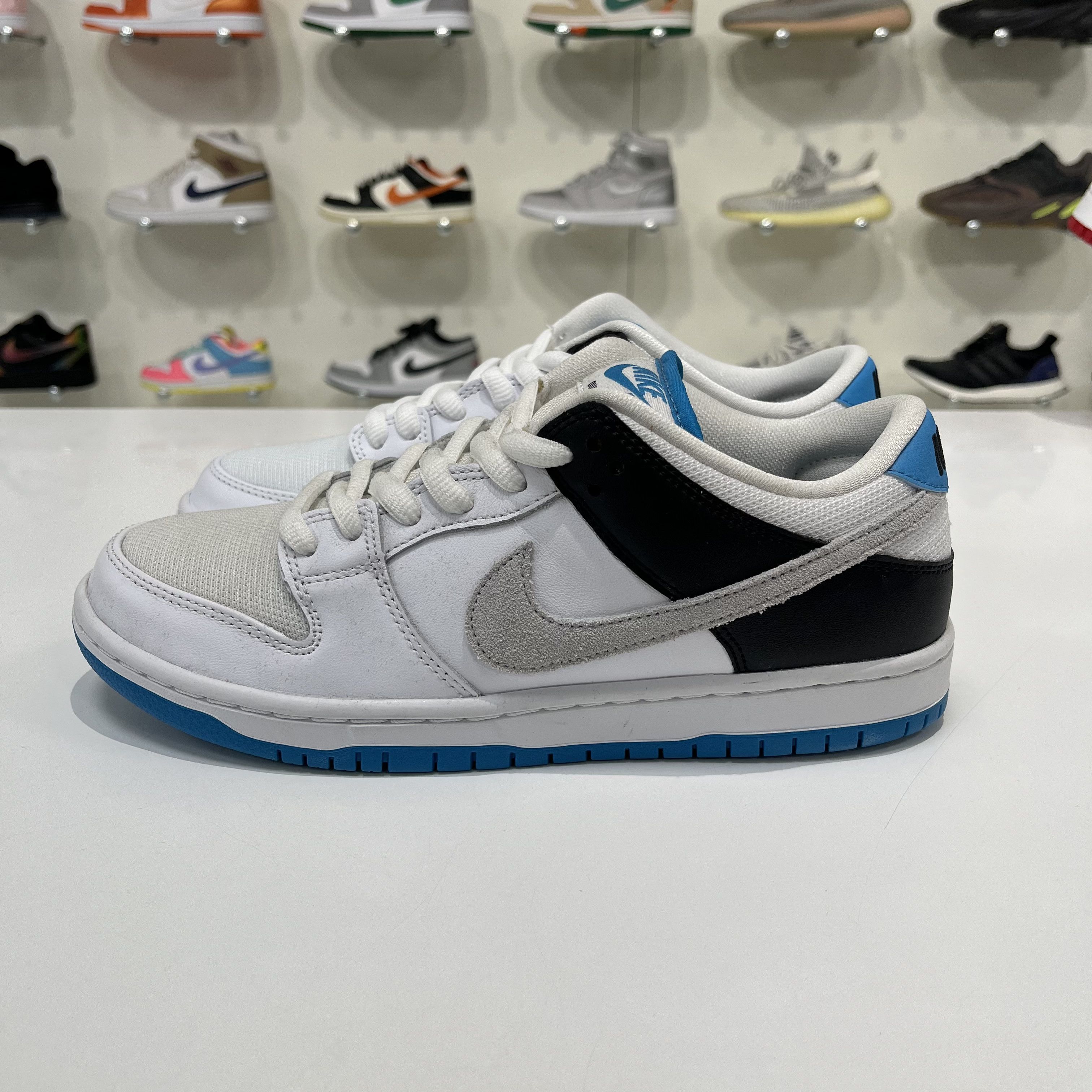 Nike Nike Dunk Low Laser Blue Size US 7.5 / EU 40-41 - 2 Thumbnail