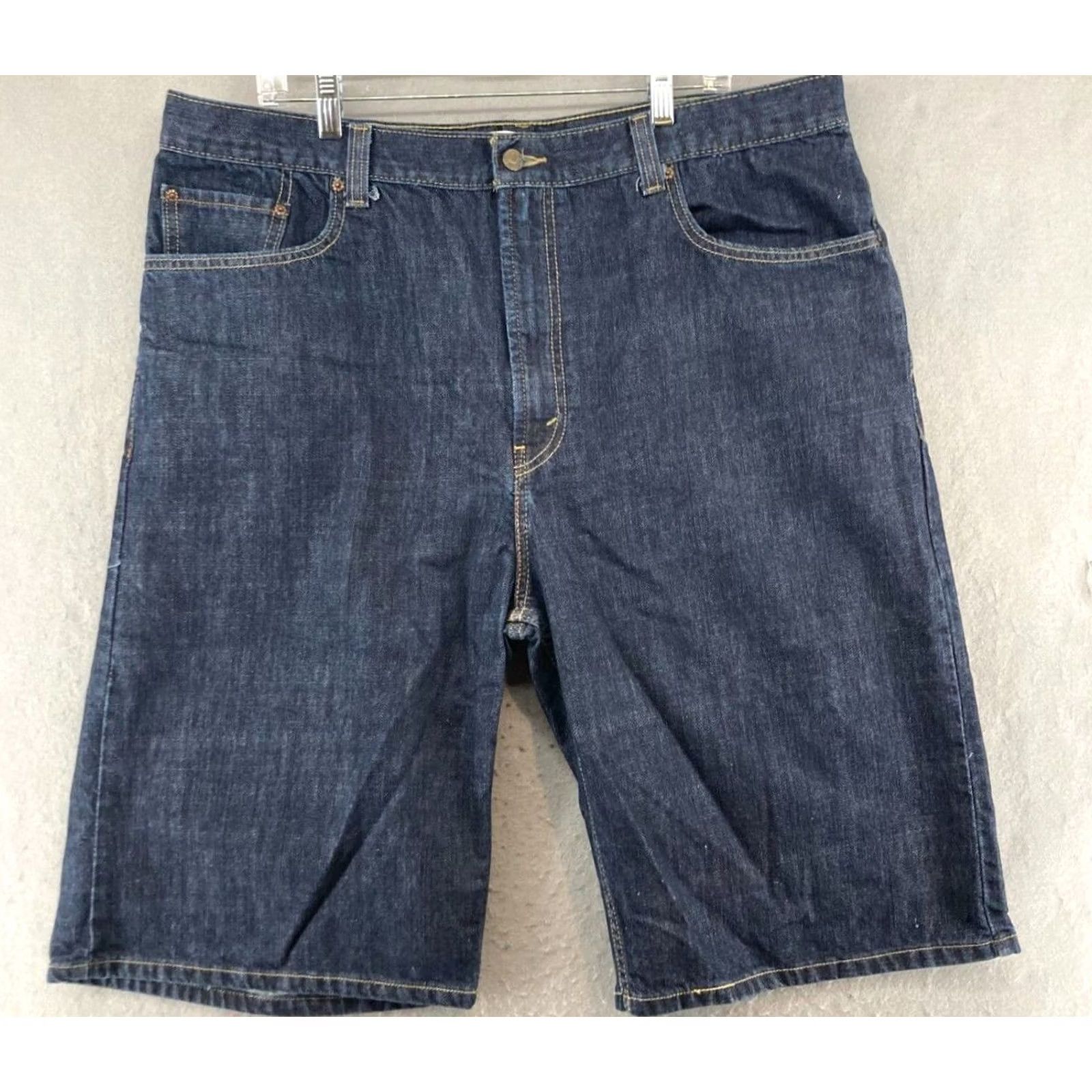Levi's Levi's 569 Denim Shorts Bermuda Casual 40 Blue 5-Pocket Relaxed Men's fits Regular Adult 40in waist Signal: 90s theme Size US 40 / EU 56 - 2 Thumbnail