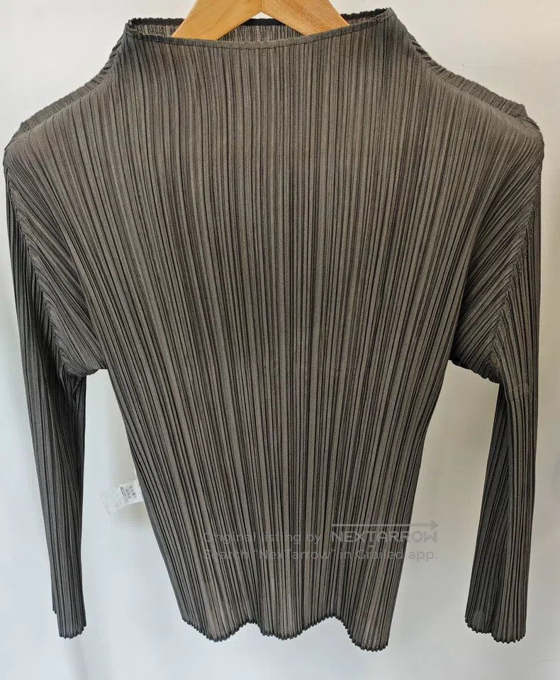 Issey Miyake Issey Miyake Dark Gray Pleated Mock Neck Top Size L / US 10 / IT 46 - 3 Thumbnail