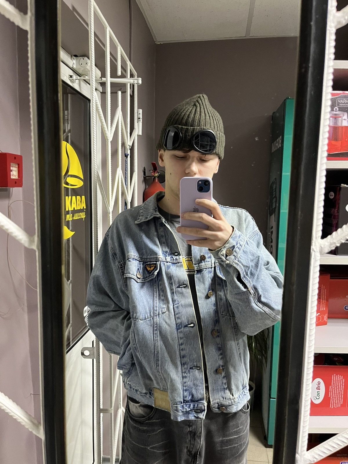 Avirex Rare Vintage Avirex Distreesed Denim Jacket Size US XL / EU 56 / 4 - 4 Thumbnail