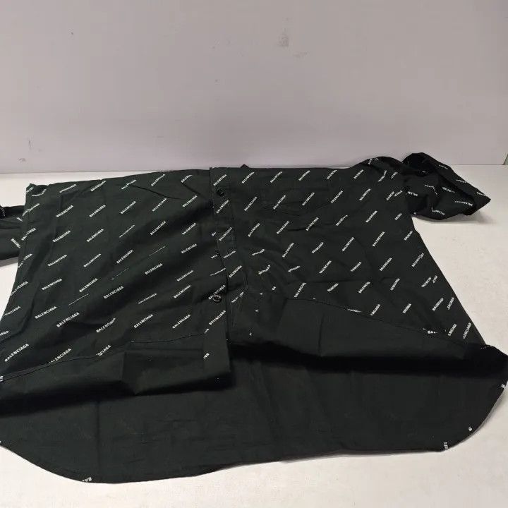 Balenciaga Balenciaga Balenciaga Logo Short Sleeve Shirt for Men -250 Size US M / EU 48-50 / 2 - 2 Thumbnail