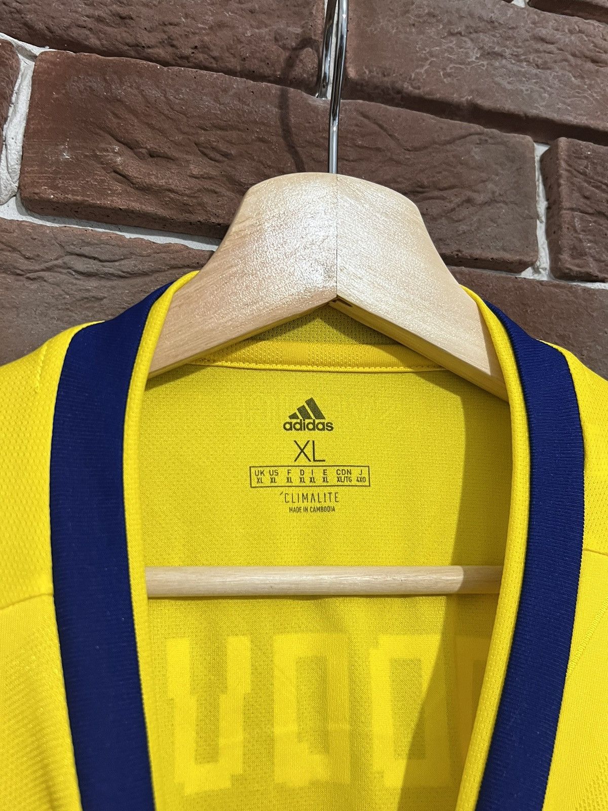 Adidas Rare Vintage Adidas Sweden Team xl yellow Jersey Soccer Kit Size US XL / EU 56 / 4 - 4 Thumbnail