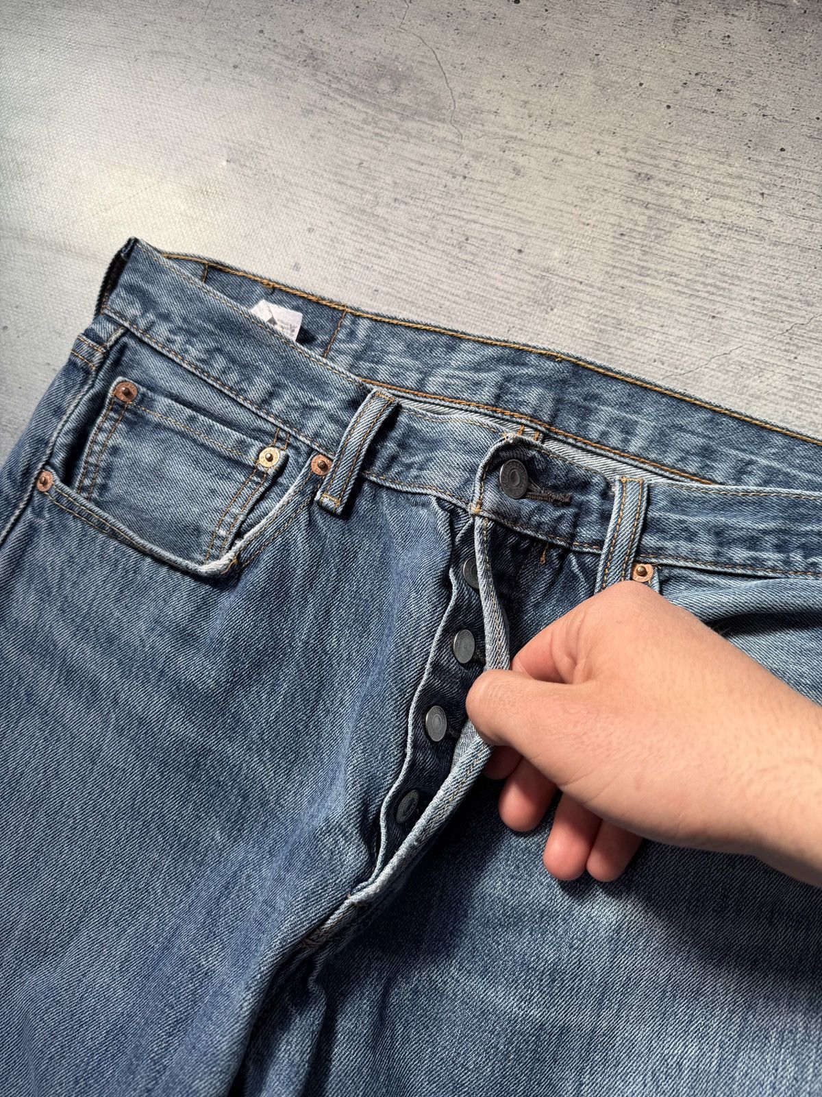 Levi's Vintage Y2K Levis 501 Jeans Limited Edition Retro 90s Style Size US 33 - 6 Thumbnail