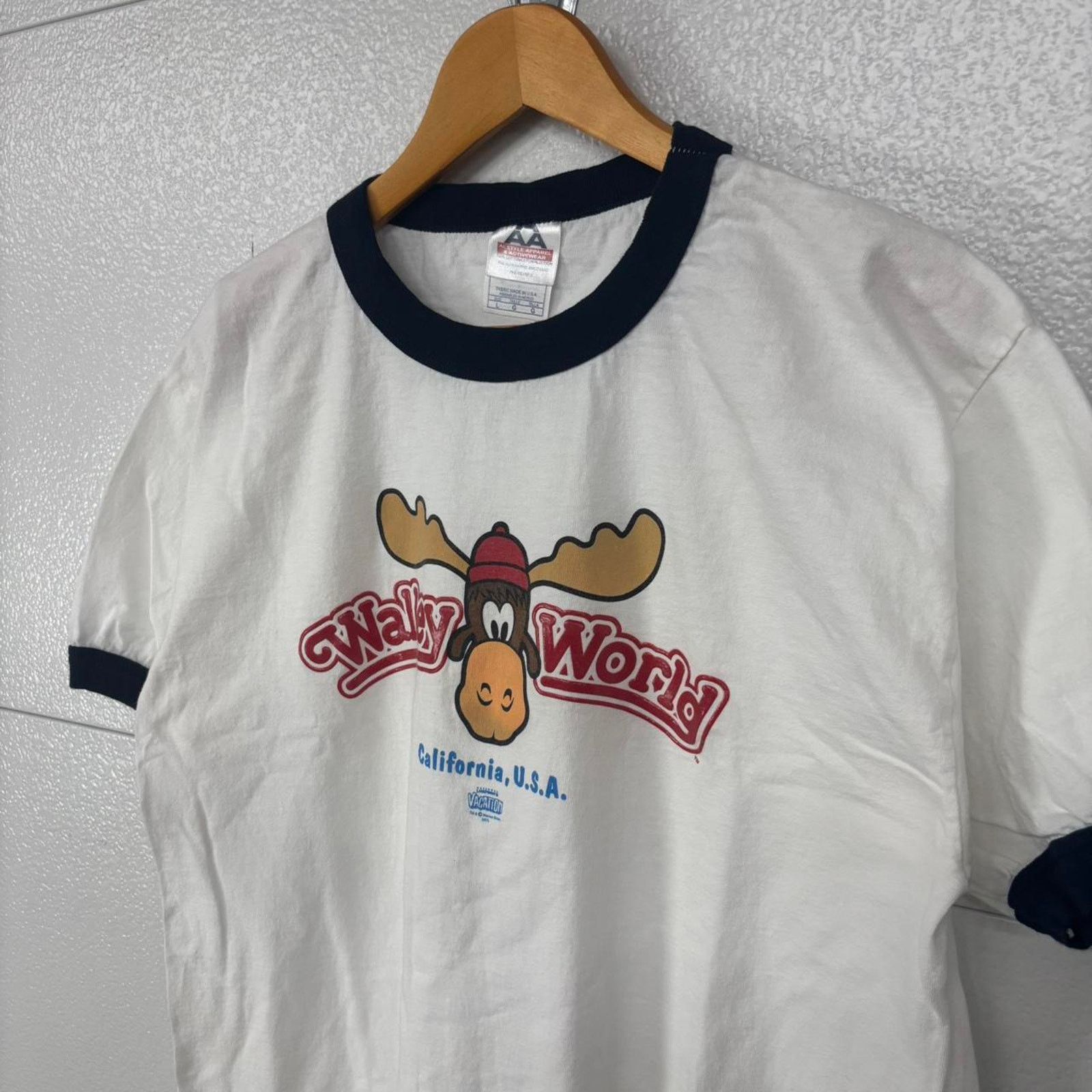 Vintage Vintage 2001 National Lampoons Wally World Ringer Tee Size L Size US L / EU 52-54 / 3 - 2 Thumbnail