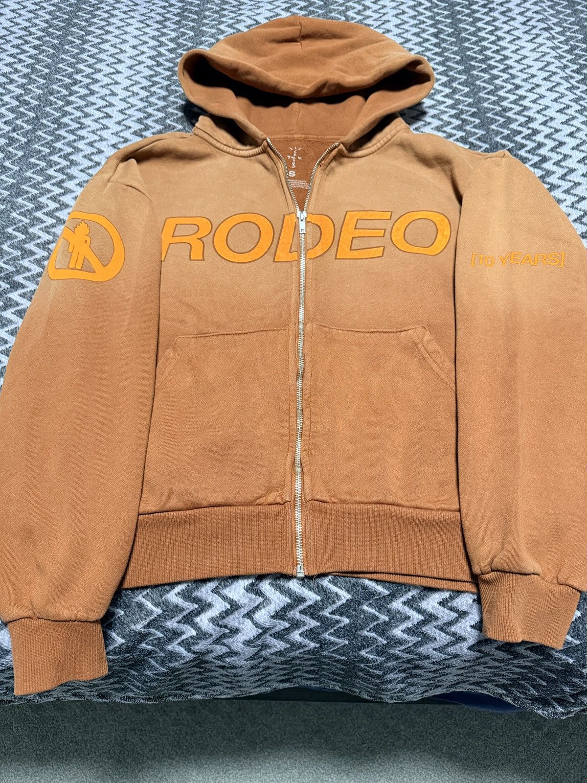 Travis Scott TRAVIS SCOTT RODEO 10 YEARS ZIP UP HOODIE Size US S / EU 44-46 / 1 - 3 Thumbnail