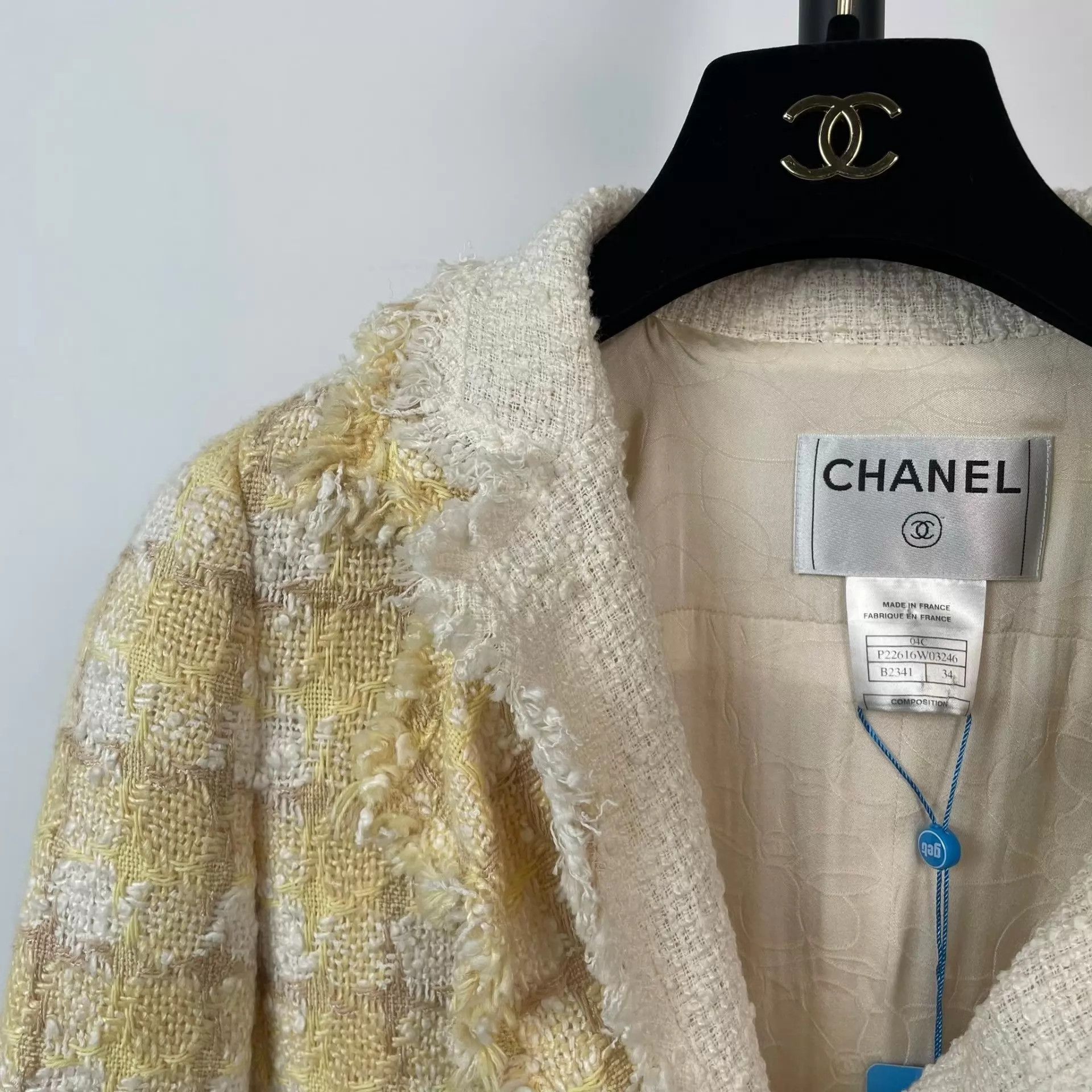 Chanel Chanel Yellow & White Tweed Jacket Size XS / US 0-2 / IT 36-38 - 4 Thumbnail