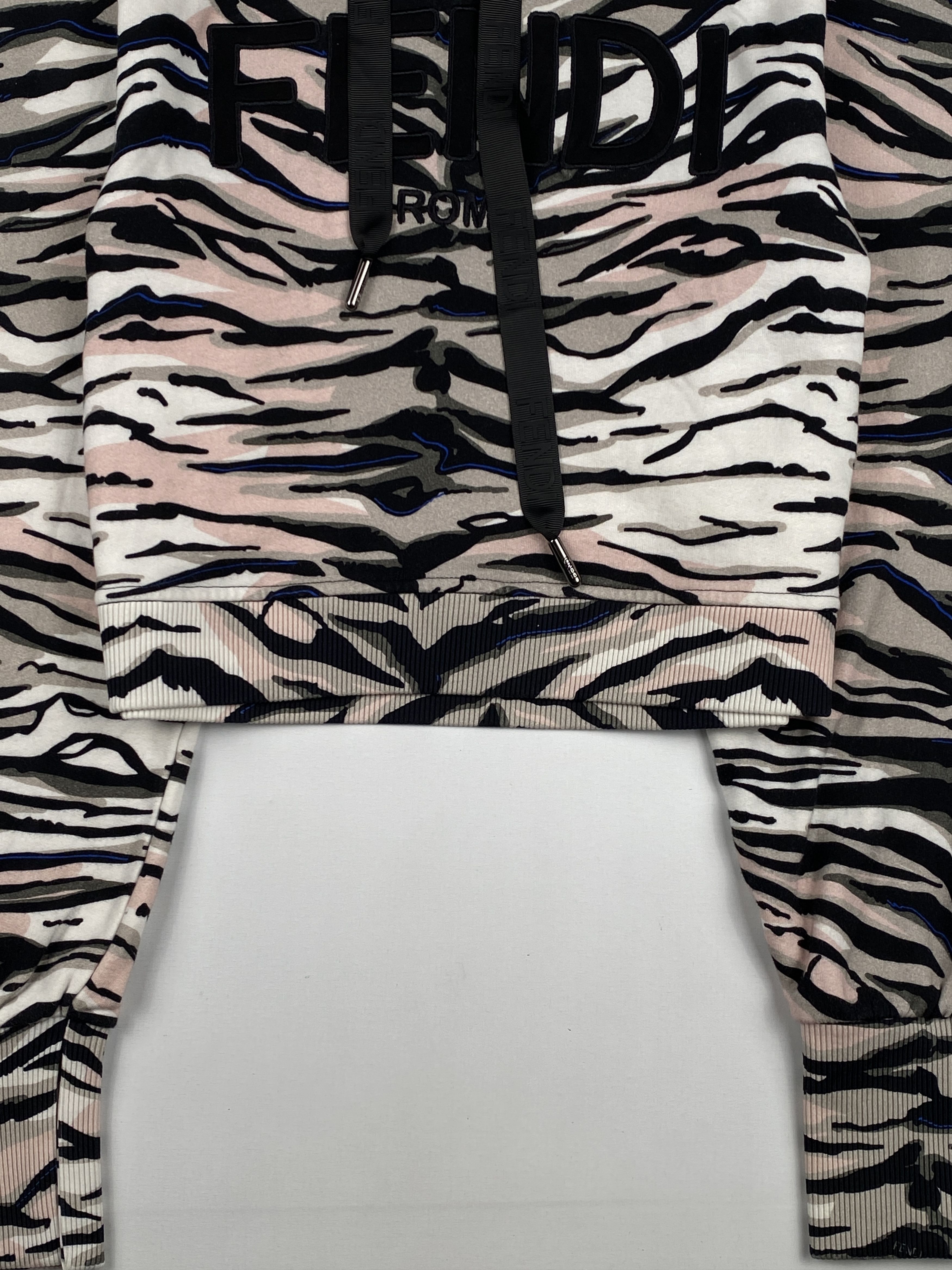 Fendi Zebra Patterned Cropped Hoodie Size XS / US 0-2 / IT 36-38 - 4 Thumbnail