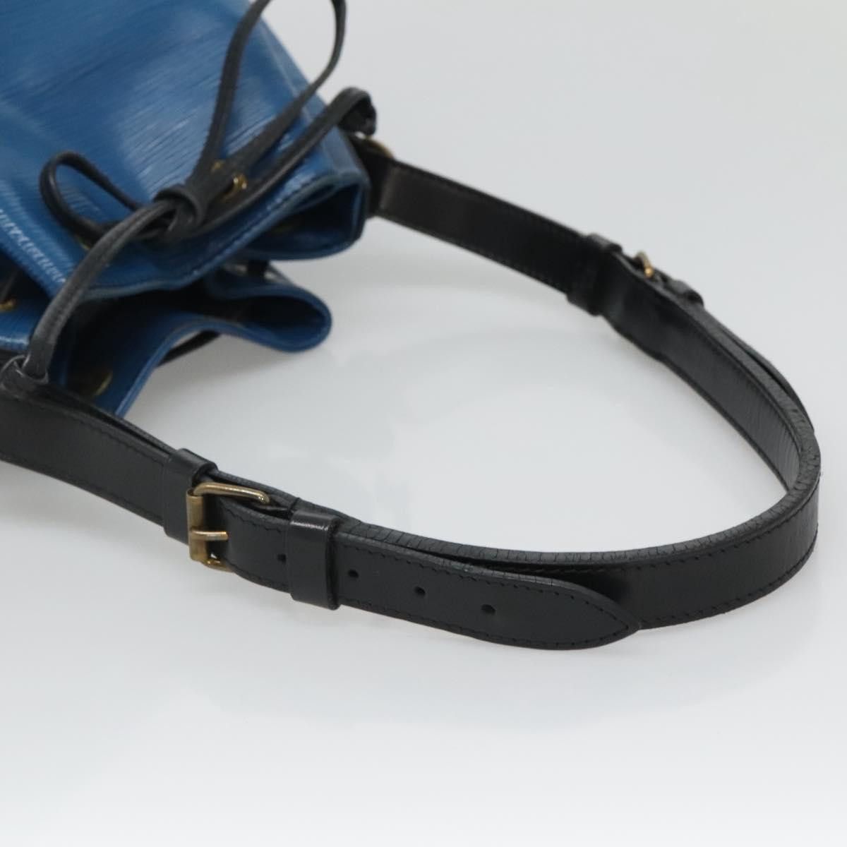 Louis Vuitton LOUIS VUITTON Epi Petit Noe Shoulder Bag Bicolor Black Blue Size ONE SIZE - 7 Thumbnail