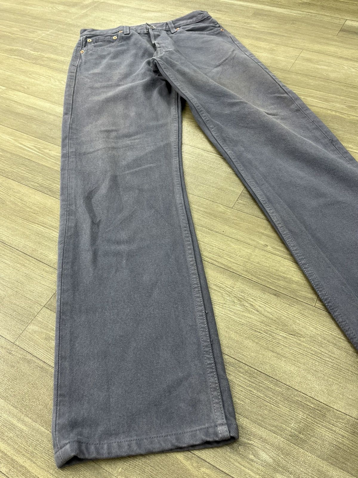 Levi's Vintage Clothing 🇺🇸1990s Vintage Levis 501 30x34 Straight Fit Grey Jeans Size US 30 / EU 46 - 4 Thumbnail