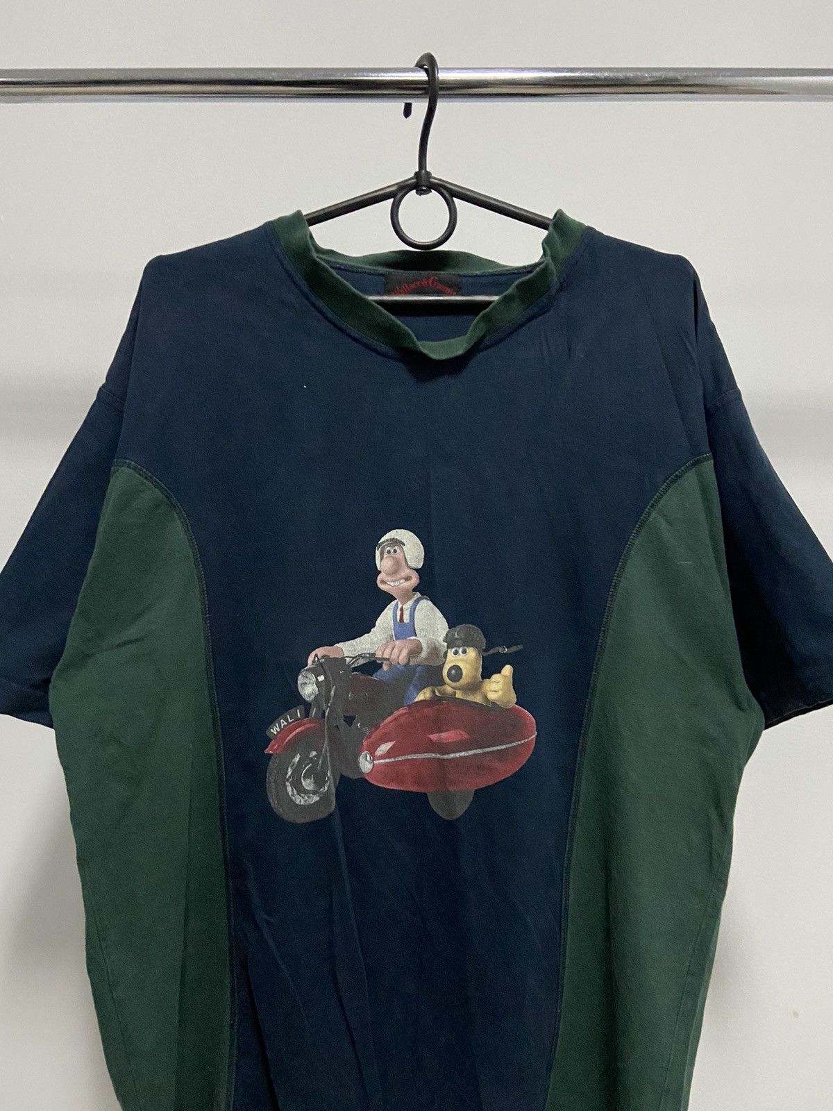Vintage Wallace & Gromit big logo moto t shirt Size US L / EU 52-54 / 3 - 2 Thumbnail