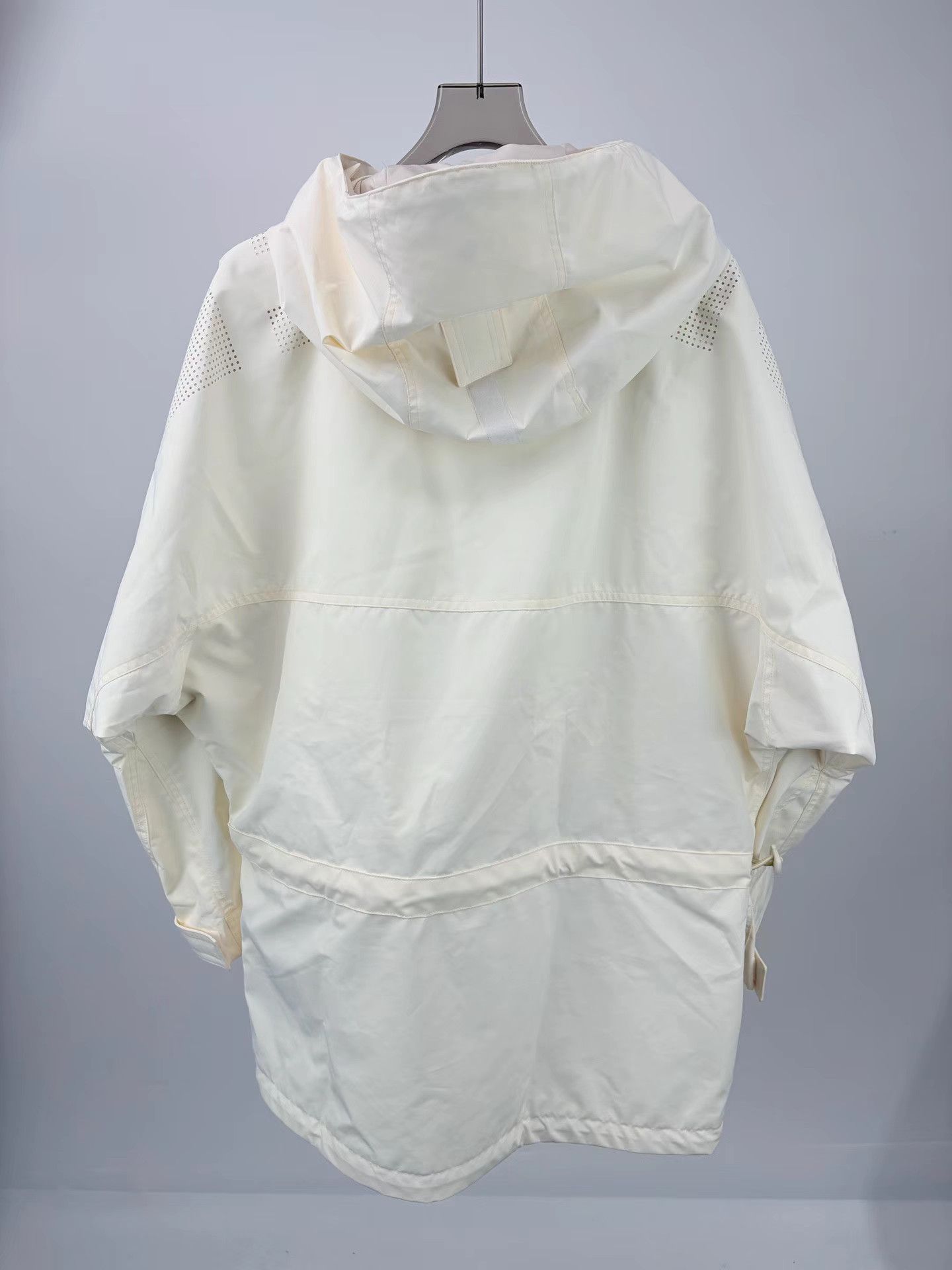 Burberry BURBERRY Large Logo Sleeve Windbreaker Jacket Size US S / EU 44-46 / 1 - 2 Thumbnail