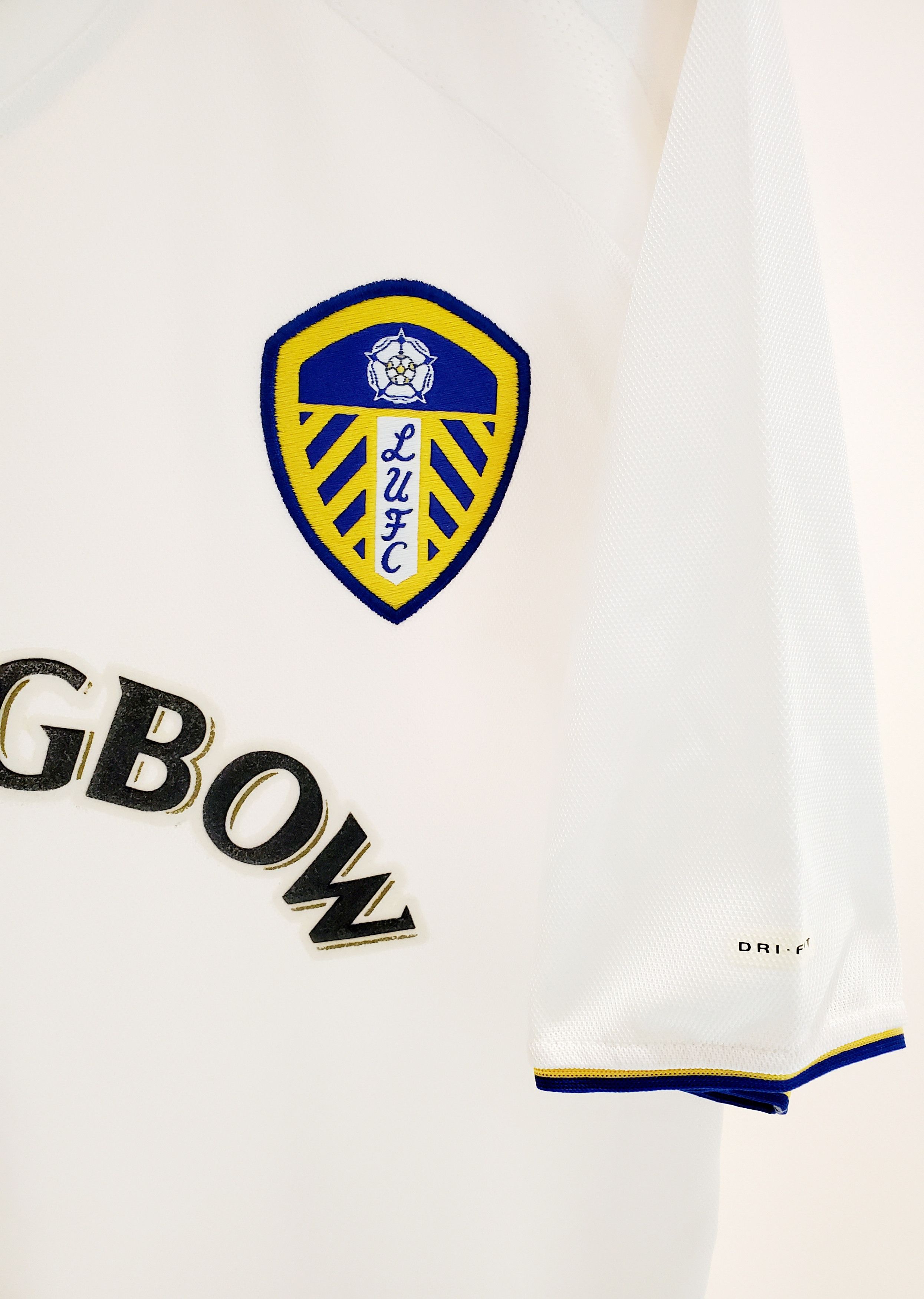 Nike Vintage 2000-02 Leeds Nike Home jersey perfect condition M Size US M / EU 48-50 / 2 - 2 Thumbnail