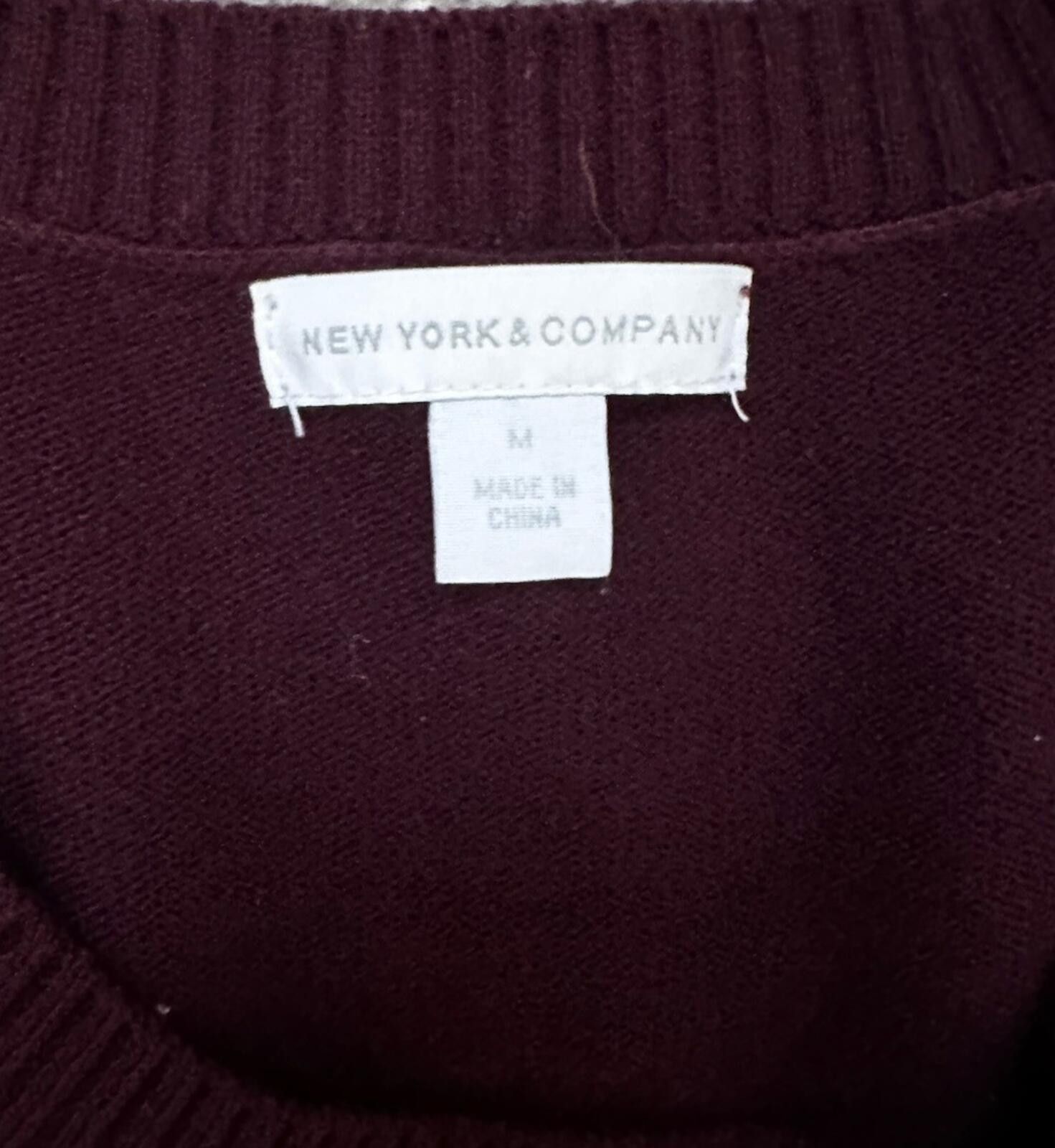 Other New York & Company Sweater Maroon Side Buttons Medium Size M / US 6-8 / IT 42-44 - 2 Thumbnail