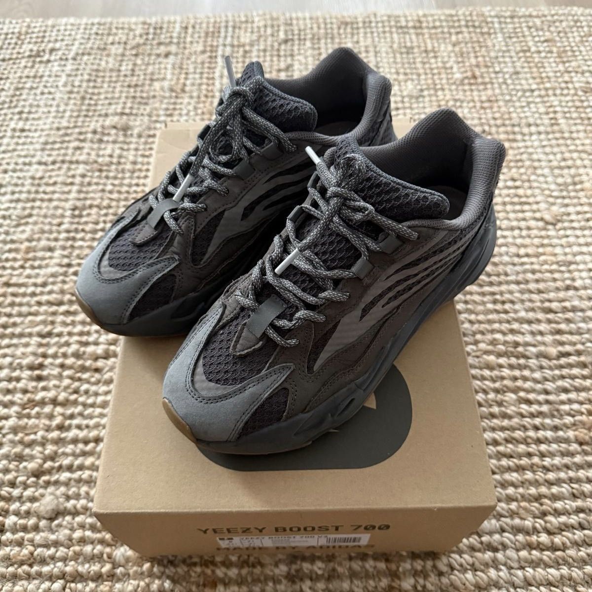 Yeezy Adidas Yeezy Boost 700 V2 Geode EU 41 w/OG Box Size US 8 / EU 41 - 1 Thumbnail