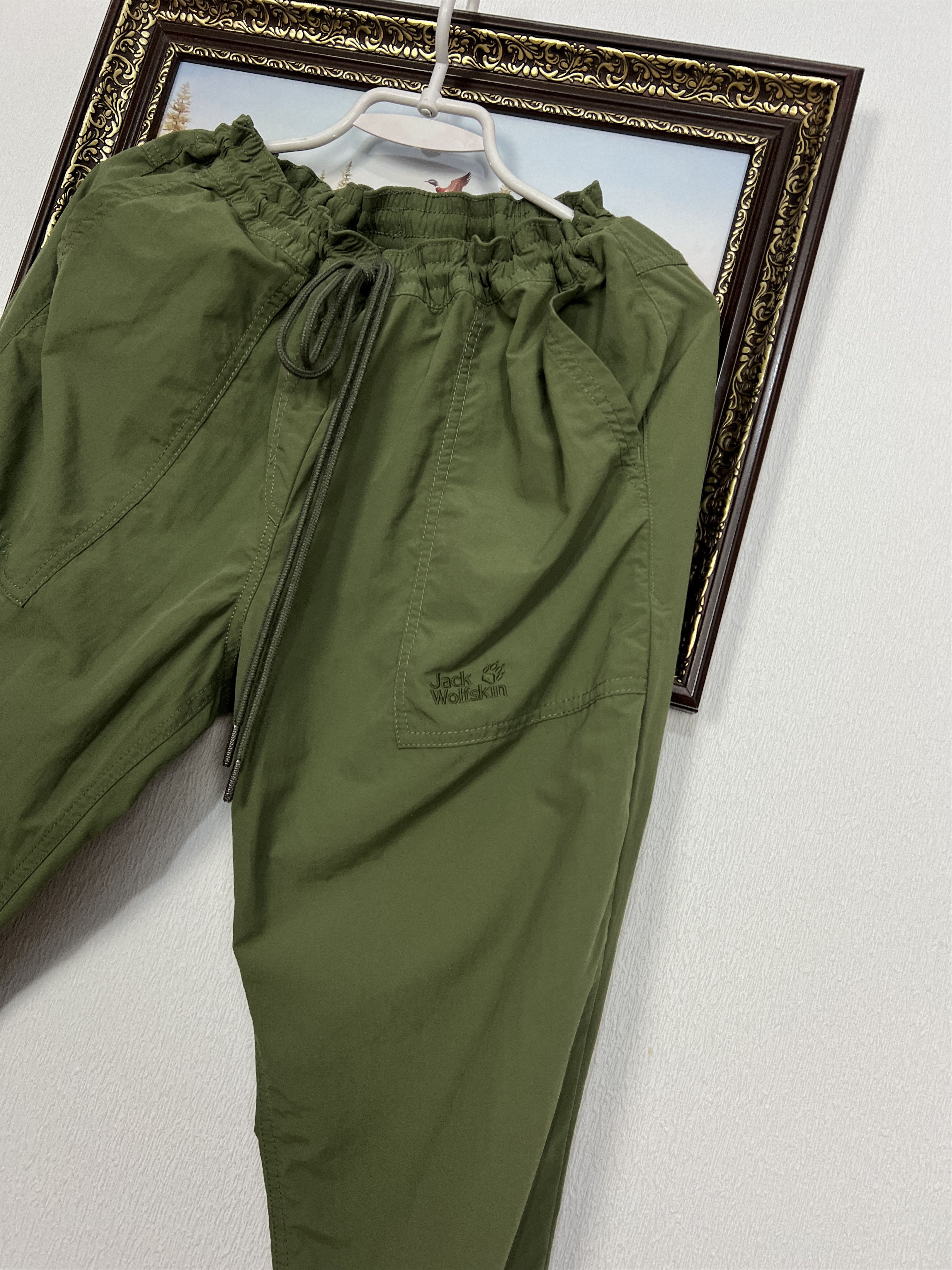 Jack Wolfskin Outdoors Women Hiking Pants Green Khaki Windbreaker Rare XL Size 36" / US 14 / IT 50 - 2 Thumbnail