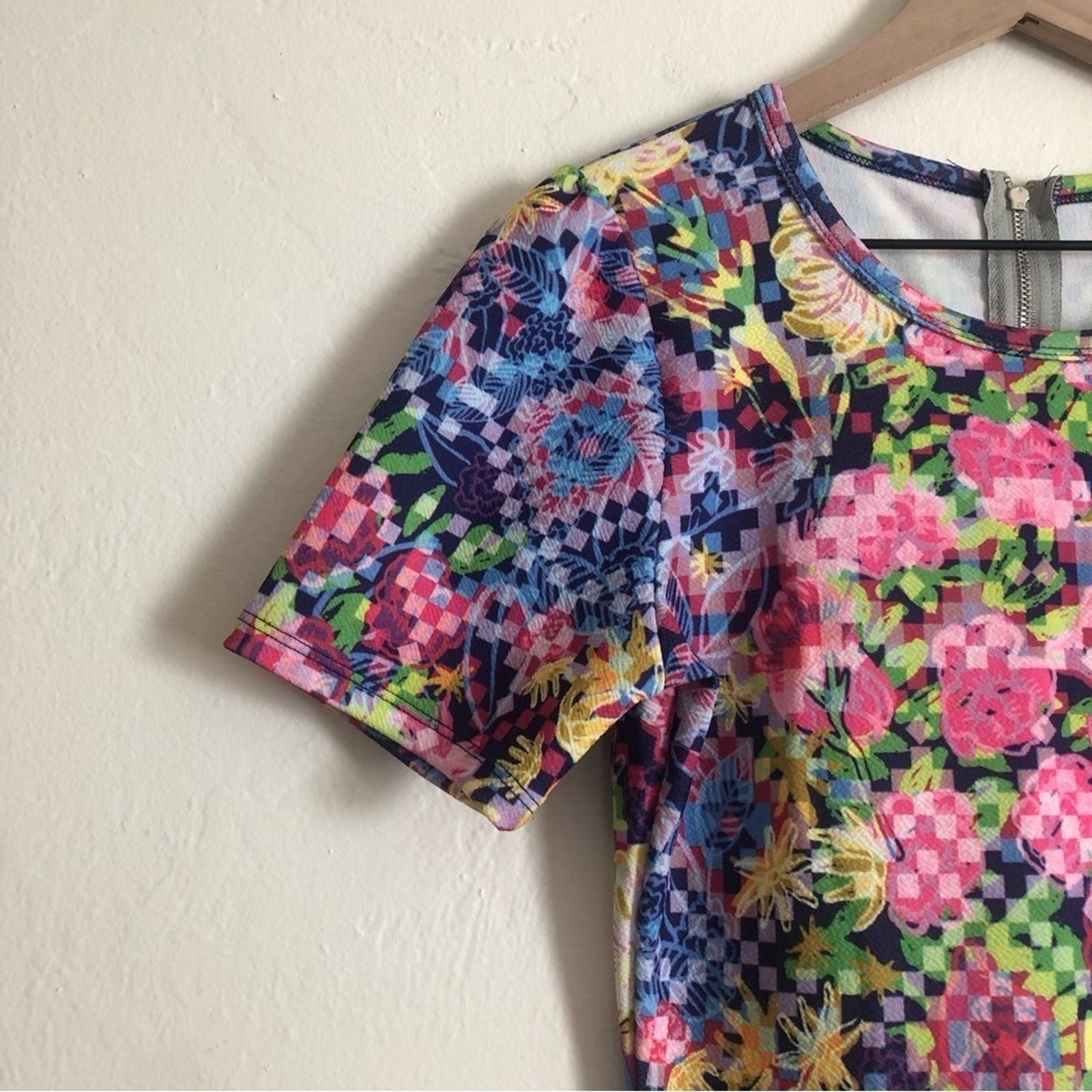 Other LuLaRoe Multicolor Geometric Floral Knee Length Dress Size M / US 6-8 / IT 42-44 - 7 Thumbnail