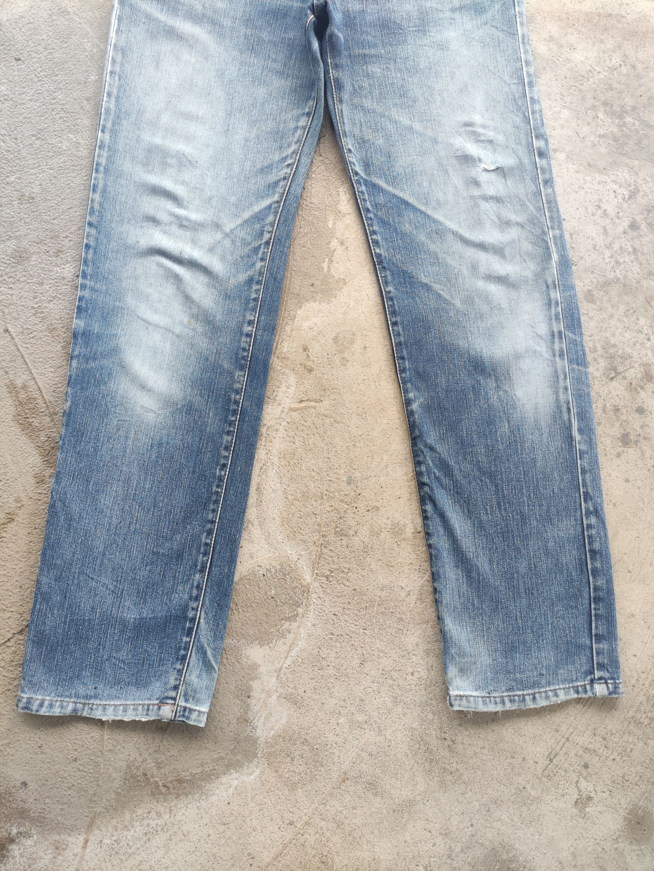 Edwin Vintage Edwin Japan Distressed Faded Denim Pants W31 Size US 31 - 4 Thumbnail