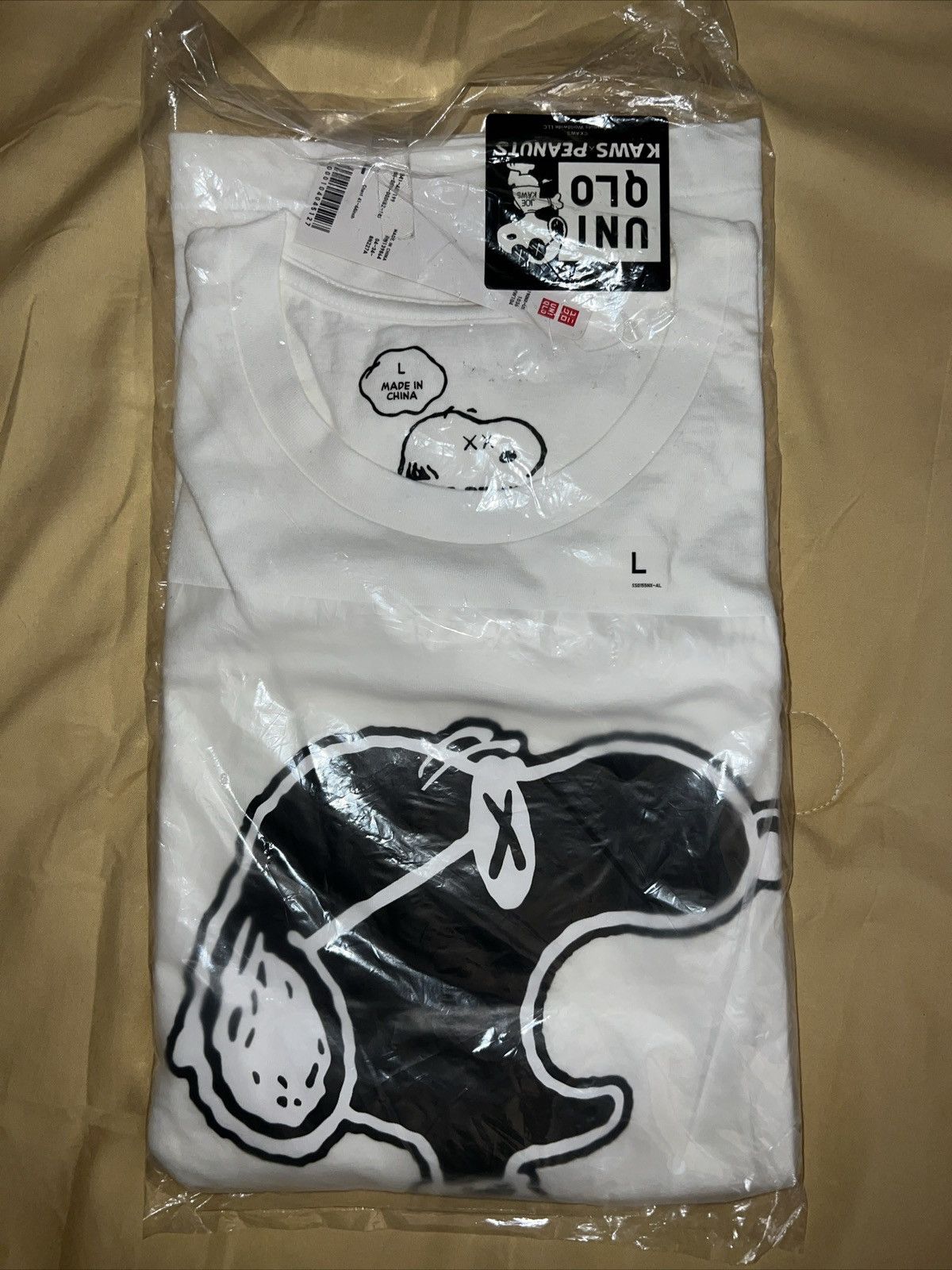 Uniqlo KAWS x Uniqlo x Peanuts Joe Kaws Yawn Outline Tee Size US L / EU 52-54 / 3 - 1 Thumbnail