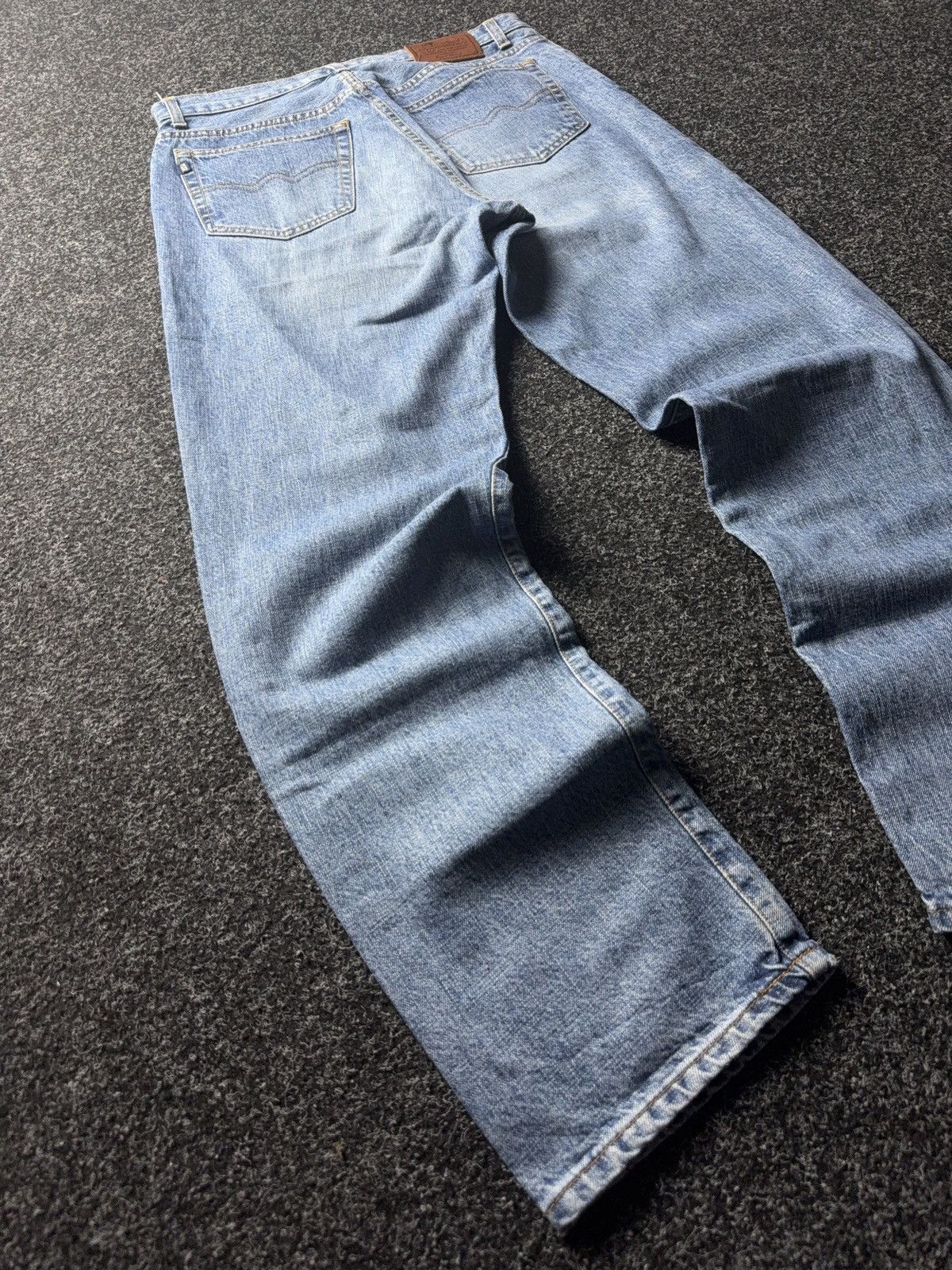 Peak Performance 90s Retro Peak Performance Italy Vintage Light Wash Jeans Size US 33 - 13 Thumbnail
