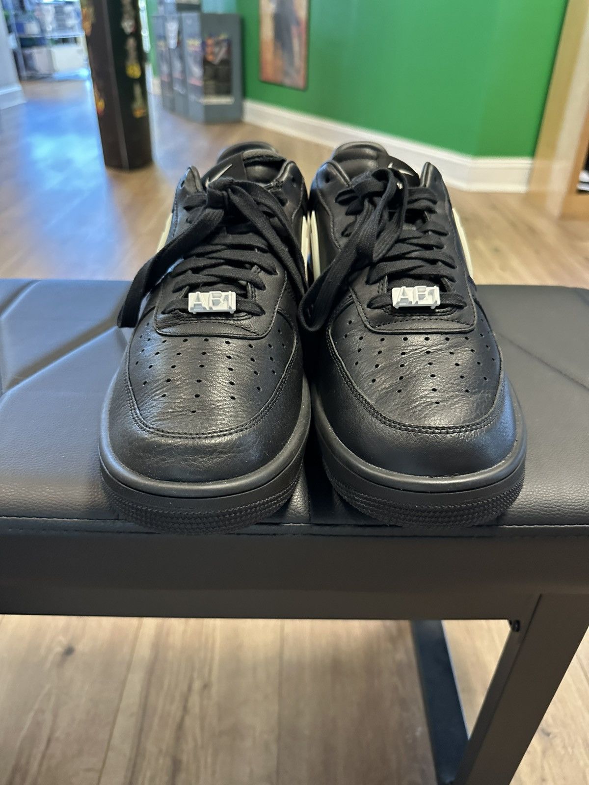 Nike Nike Air Force 1 low Size US 12 / EU 45 - 4 Thumbnail