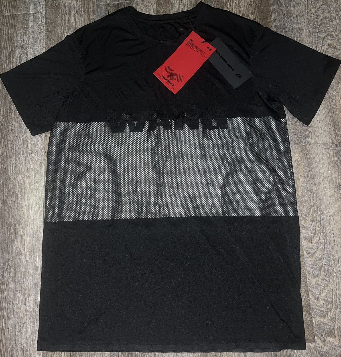 Alexander Wang Alexander Wang x H&M Long Shirt size Medium Size M / US 6-8 / IT 42-44 - 1 Thumbnail