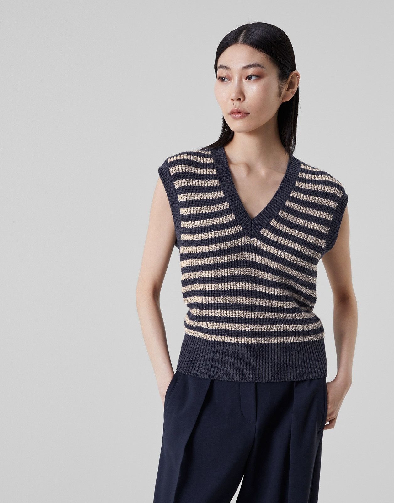 Brunello Cucinelli o1la1rc1a0225 Knitted Vest in Beige/Blue Size S / US 4 / IT 40 - 1 Thumbnail