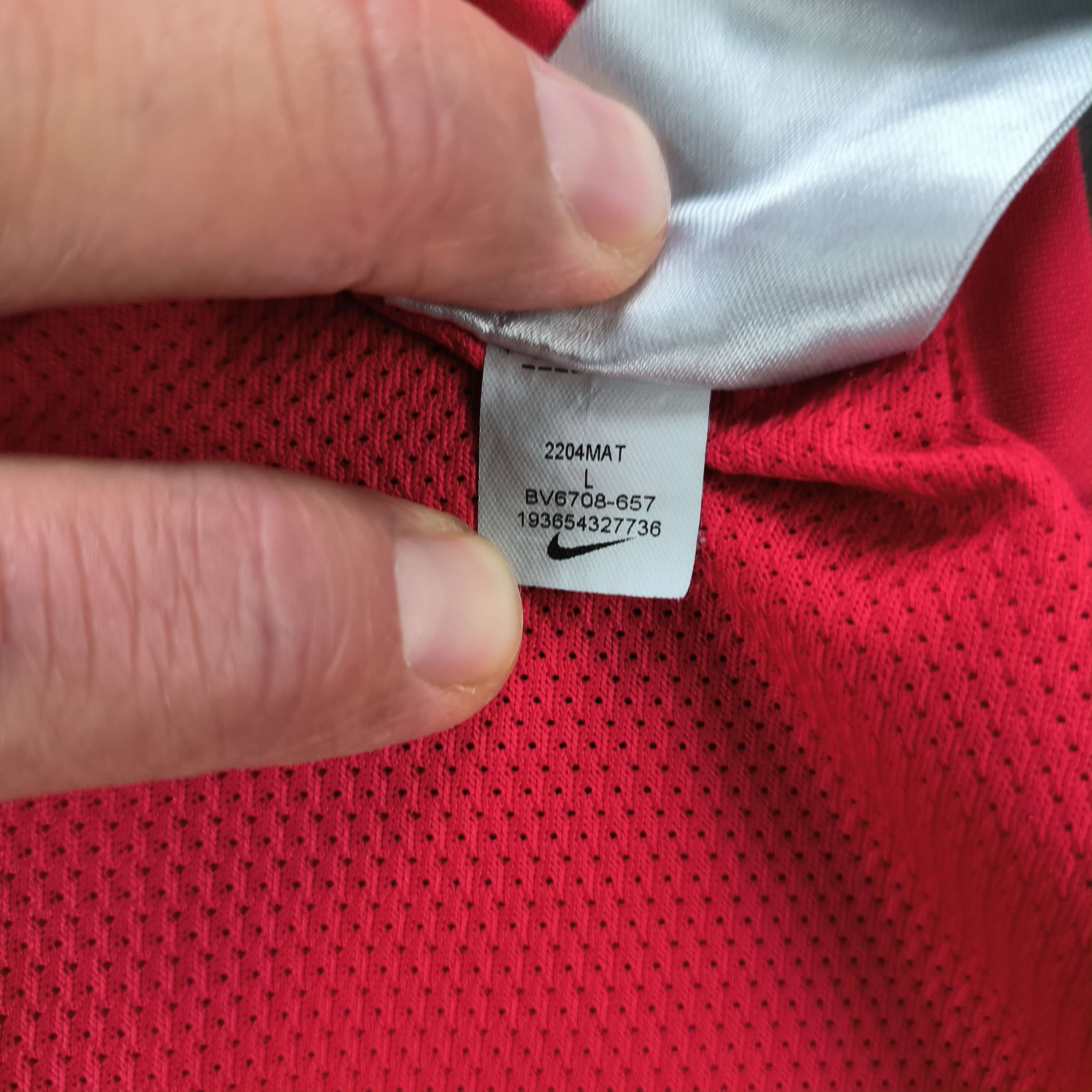 Nike Liverpool 2022-23 Nike training football jersey shirt size L Size US L / EU 52-54 / 3 - 6 Thumbnail